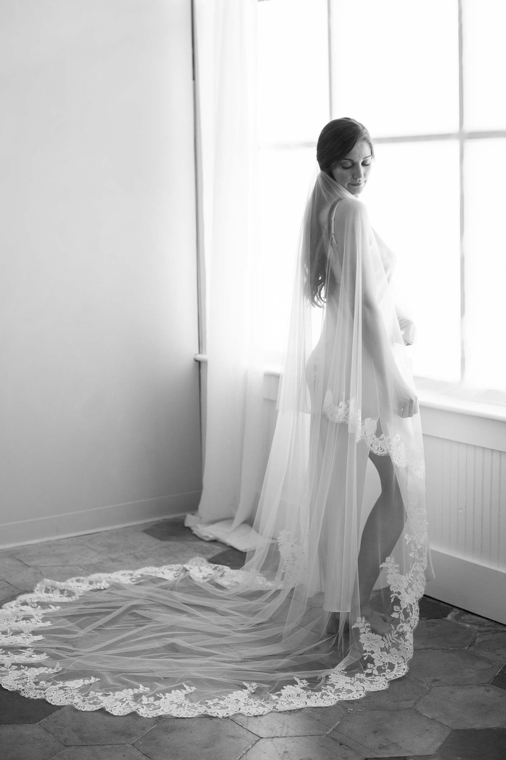Antibes Chantilly French Lace Wedding Veil in Ivory - Elegant Bridal Accessory for Church Ceremony & Romantic Photoshoots
