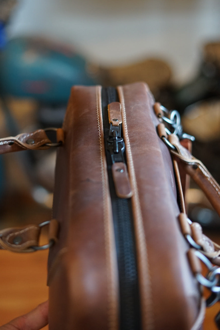 Premium Walnut Brown Leather Business Bag for Men & Women - Stylish & Professional Laptop Briefcase for Office, Work, Travel & Commuting