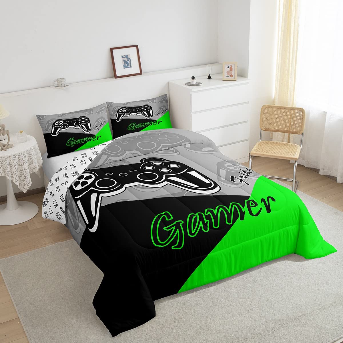 Feelyou Gamer Comforter Set - Full Size Gaming Bedding with Controller Design, 1 Quilted Duvet & 2 Pillowcases - Perfect for Teen Boys Room Decor & Video Game Themed Bedroom - Green