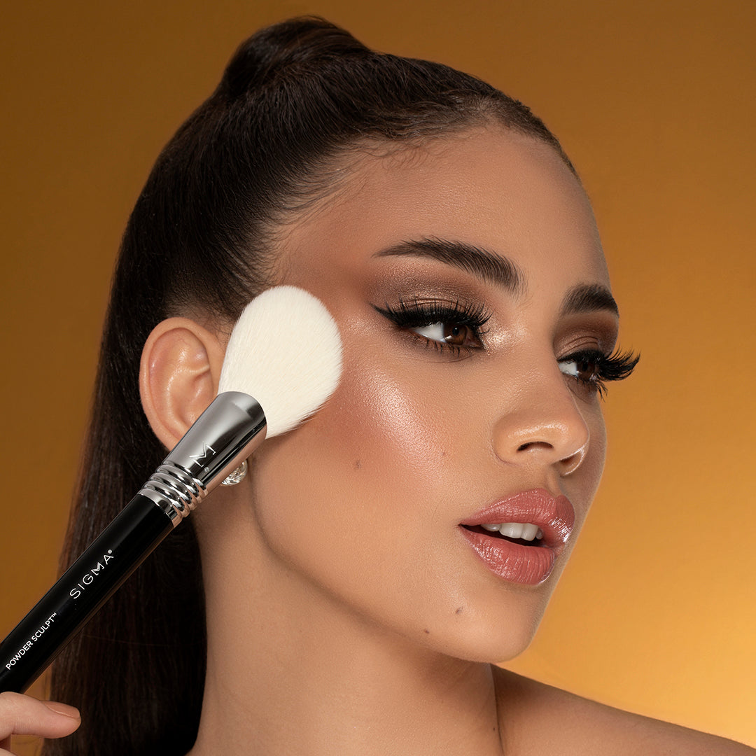 F44 Powder Sculpt™ Brush - Professional Makeup Brush for Contouring, Highlighting & Blending | Perfect for Face Powder, Foundation & Mineral Makeup | Ideal for Everyday Makeup & Special Occasions