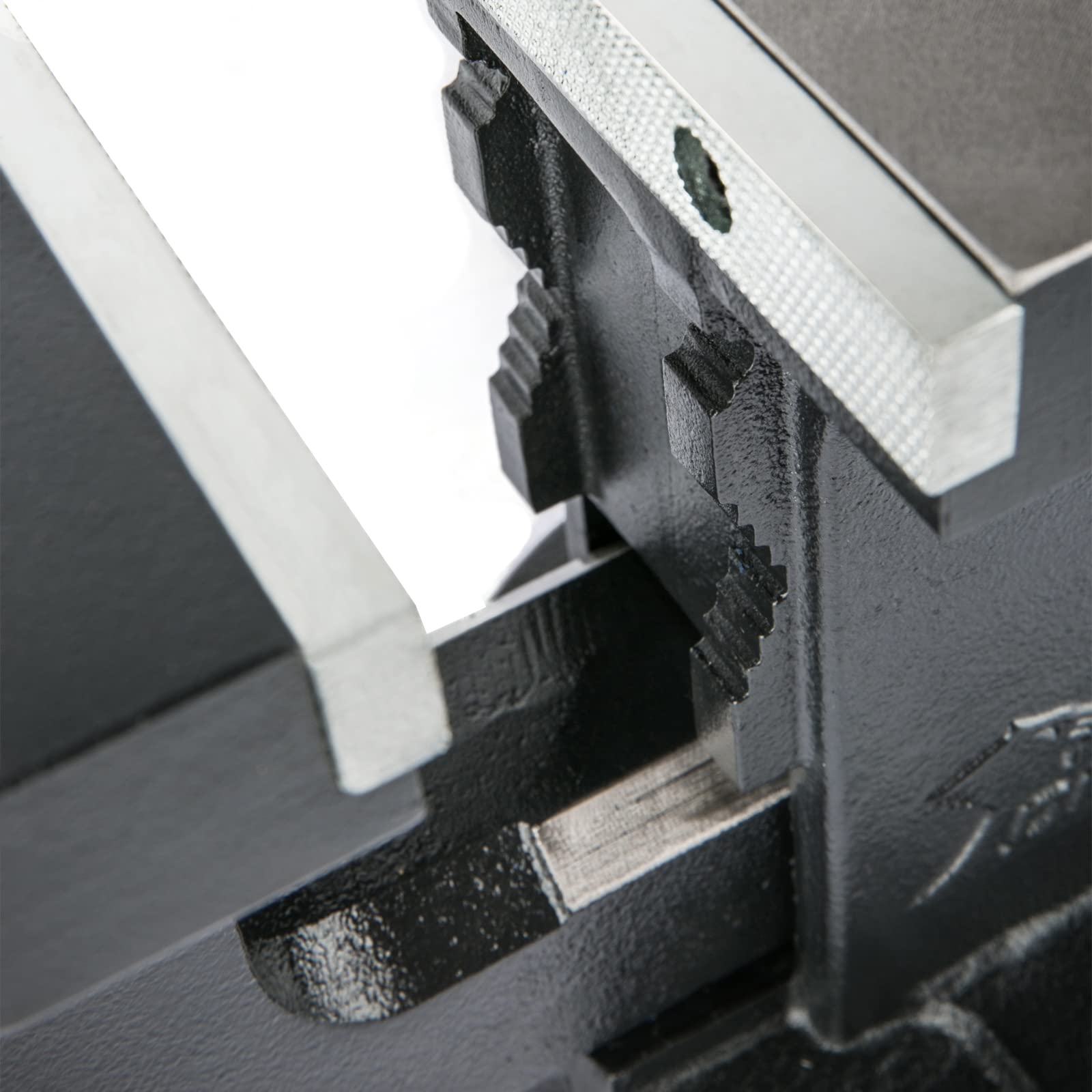 6-Inch Heavy Duty Truck Hitch Vise - 1705A Bench Vise Mount for 2