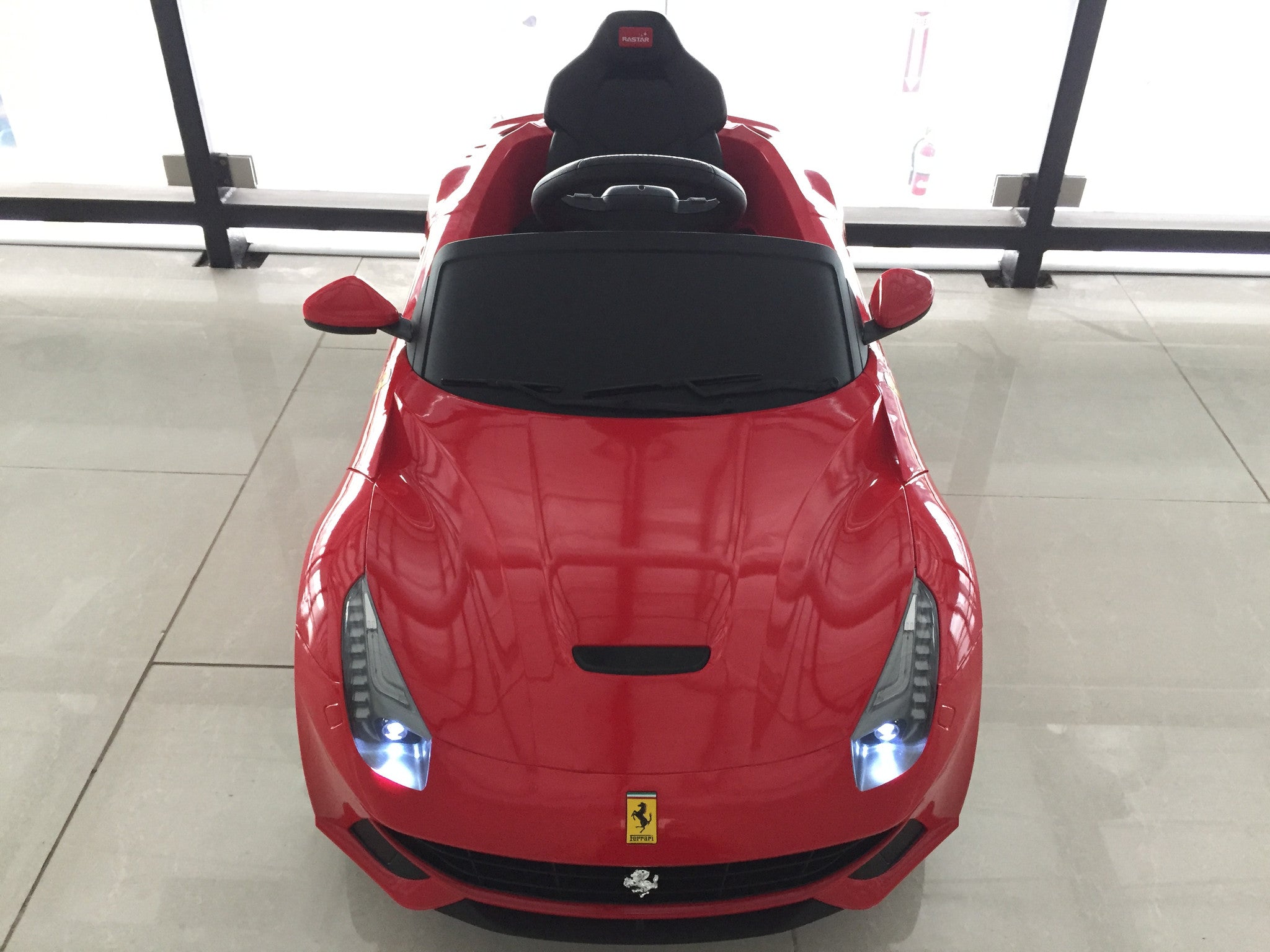 12V Ferrari F12 Kids Ride-On Car - Electric Toy Car with Remote Control, LED Lights & Music - Perfect for Outdoor Play, Birthday Gifts & Toddler Pretend Driving Fun