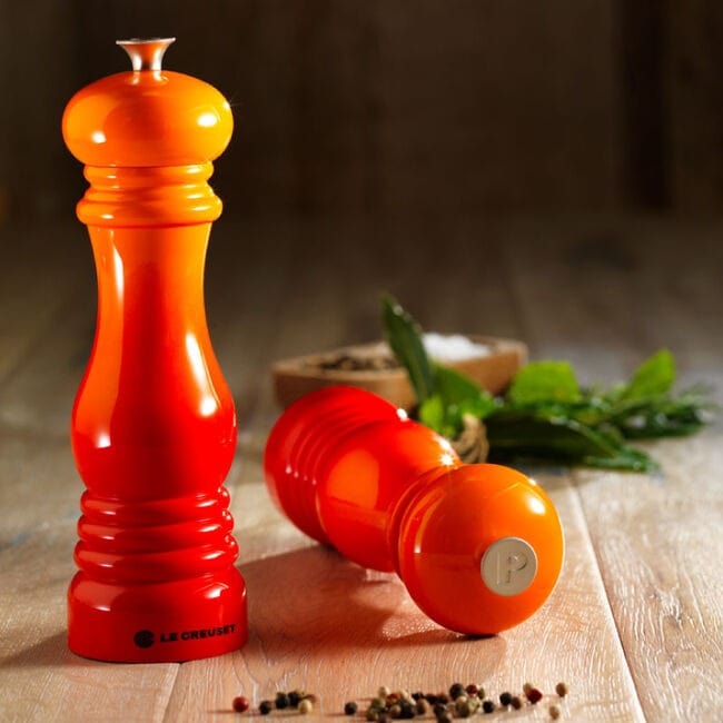 Le Creuset Classic Adjustable Pepper Mill - Premium Stainless Steel Grinder with Ceramic Mechanism, Multiple Colors (Black, White, Red) - Perfect for Kitchen, Dining Table & Gourmet Cooking