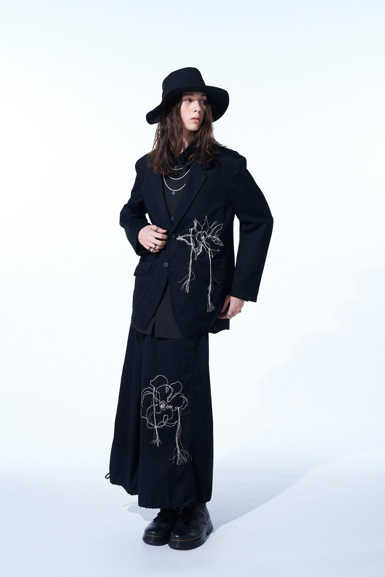 Stylish Cotton Twill 'Queen of the Night' Embroidered Jacket for Women - Perfect for Evening Parties, Date Nights & Special Occasions
