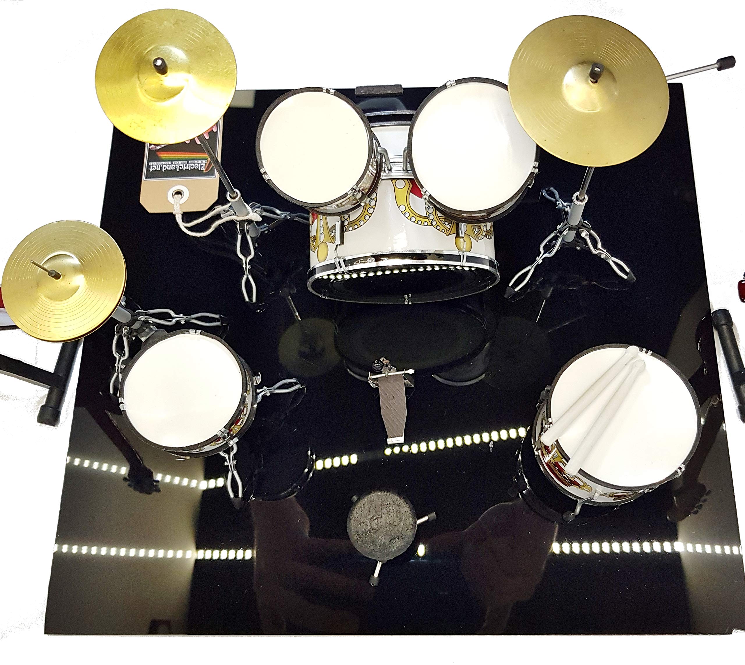 Mini Live Set Queen Bohemian Rhapsody Tribute Freddie Mercury Brian May Red Special 1:4 Scale Collectible Model with Drum Kit & Guitar - Perfect for Music Lovers, Queen Fans & Collectors (Home Display, Office Decor, Gift Idea)