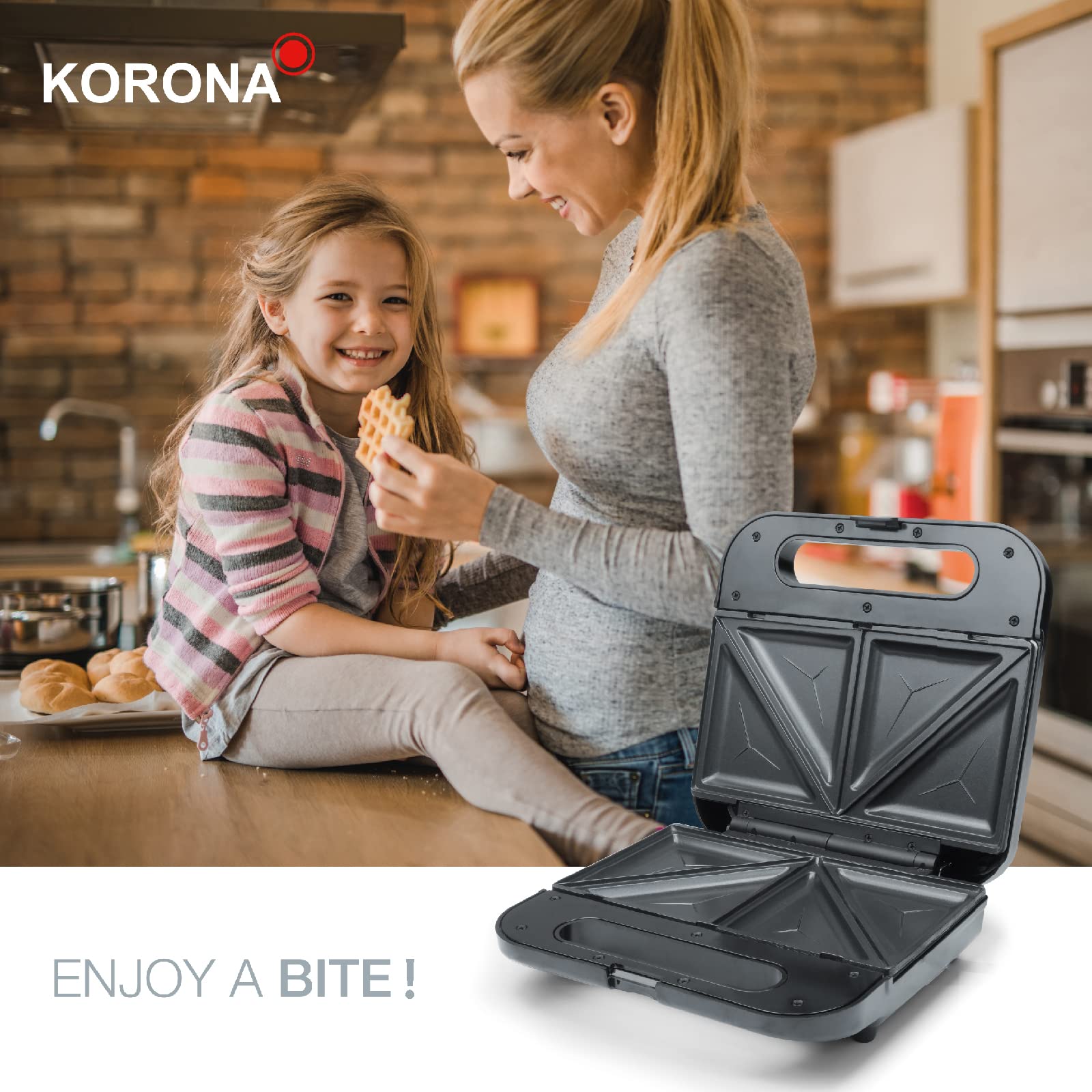 Korona 47019 - XXL Panini Maker, 750W, Non-Stick Coating, Space-Saving Design, Fits American Sandwich Discs, Easy to Clean - Perfect for Home, Office & Cafes