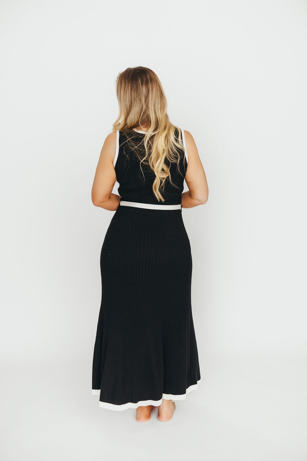 Drew Sleeveless Ribbed Knit Midi Dress - Black & White | Women's Stretchy Bodycon Dress for Casual Outings, Date Nights & Summer Vacations