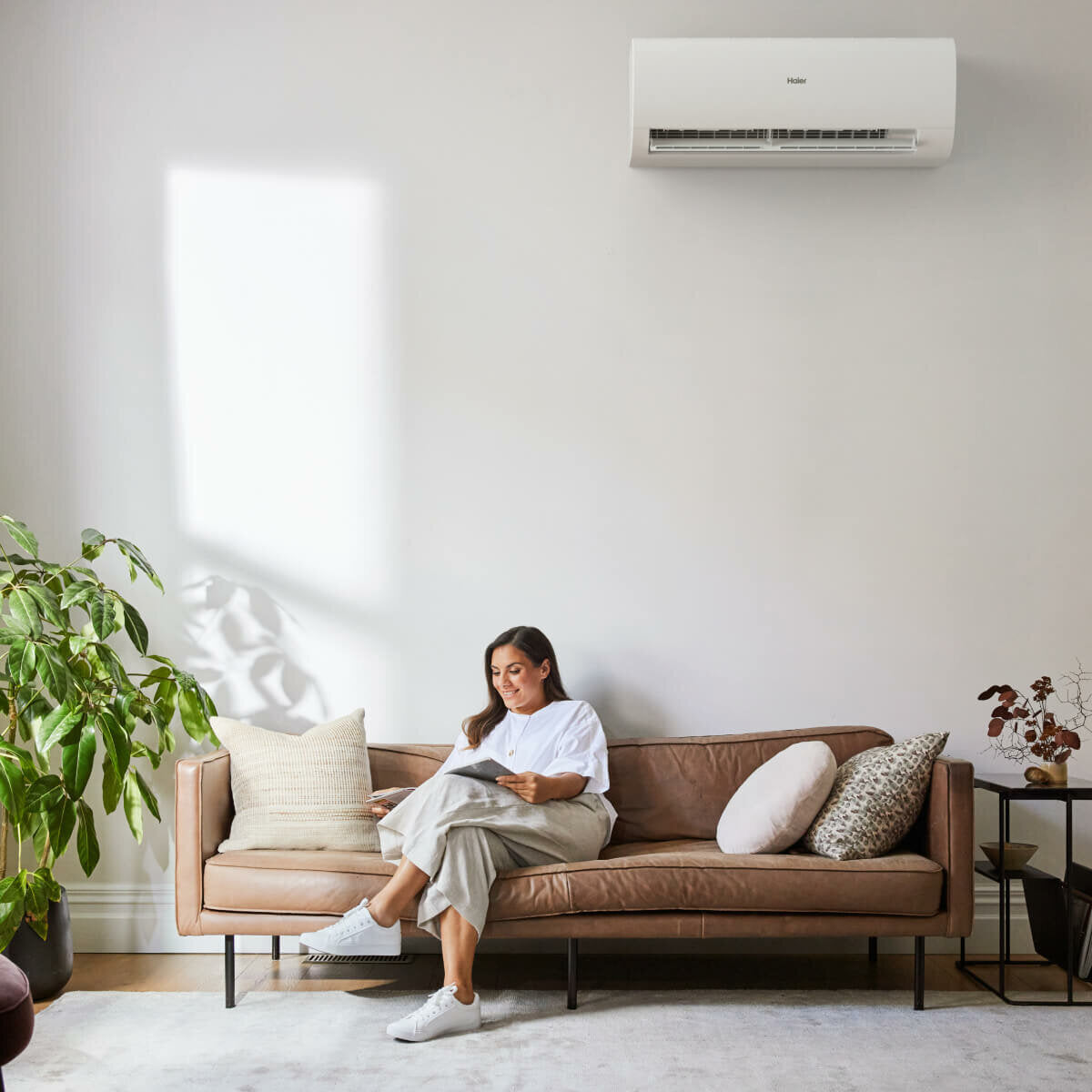 Haier 2.5 kW Pinnacle Hi Wall Split System Air Conditioner with Remote Control - Energy Efficient Cooling for Home & Office (AS26PBDHRASET) | Perfect for Bedrooms, Living Rooms & Small Spaces