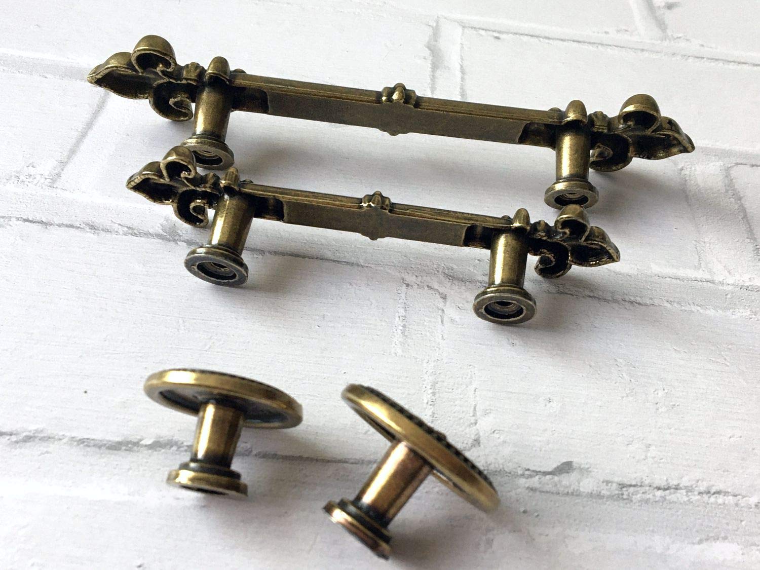 Vintage Bronze Fleur De Lis Knob - 1.1
