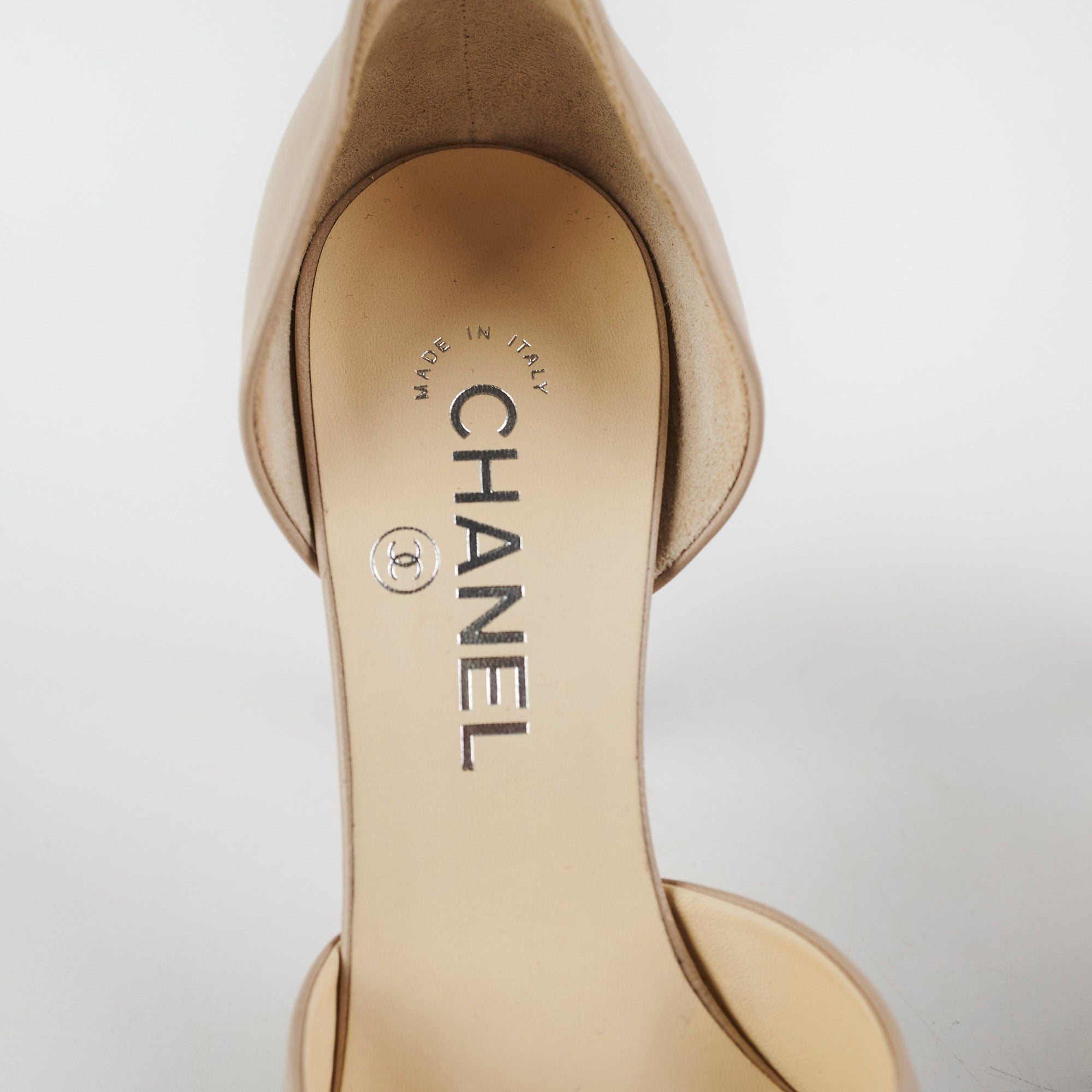 Chanel Cream Leather Heels Women's Size 38.5 - Elegant Luxury Pumps for Weddings, Parties & Formal Events