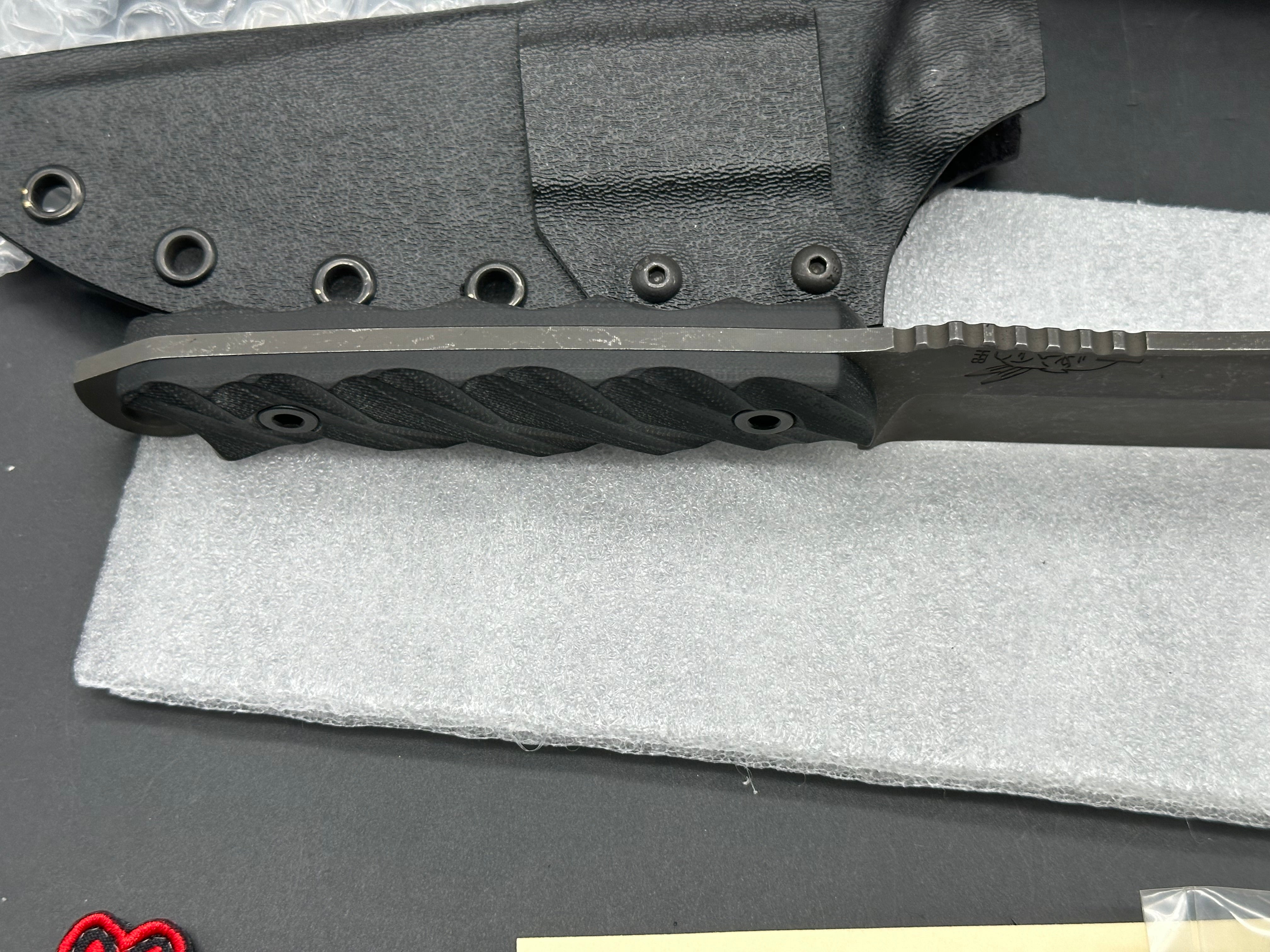 Half Face Blades Crow Scout - Premium Tactical Survival Knife for Outdoor Camping, Hunting & Bushcraft | Durable Full Tang Fixed Blade with Sheath | Perfect for Wilderness Adventures & Emergency Preparedness