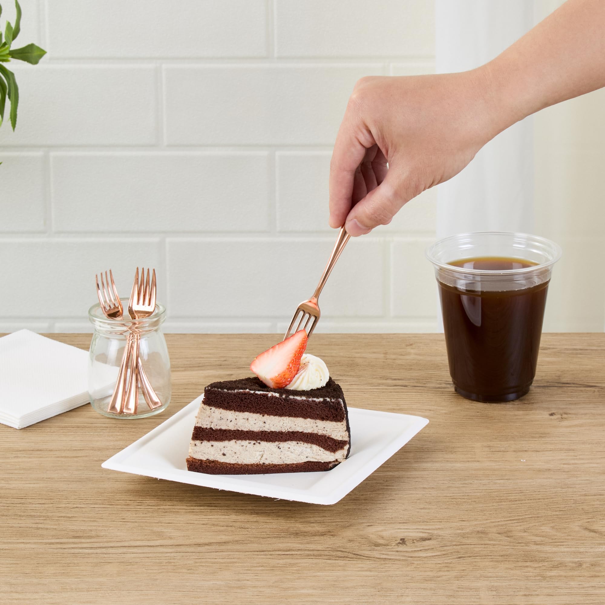 500-Pack 4 Inch Mini Plastic Forks - Heavy-Duty Disposable Appetizer Forks in Rose Gold for Hors D'oeuvres, Desserts, Samples | Perfect for Parties, Weddings, Catering & Events - Elegant & Durable