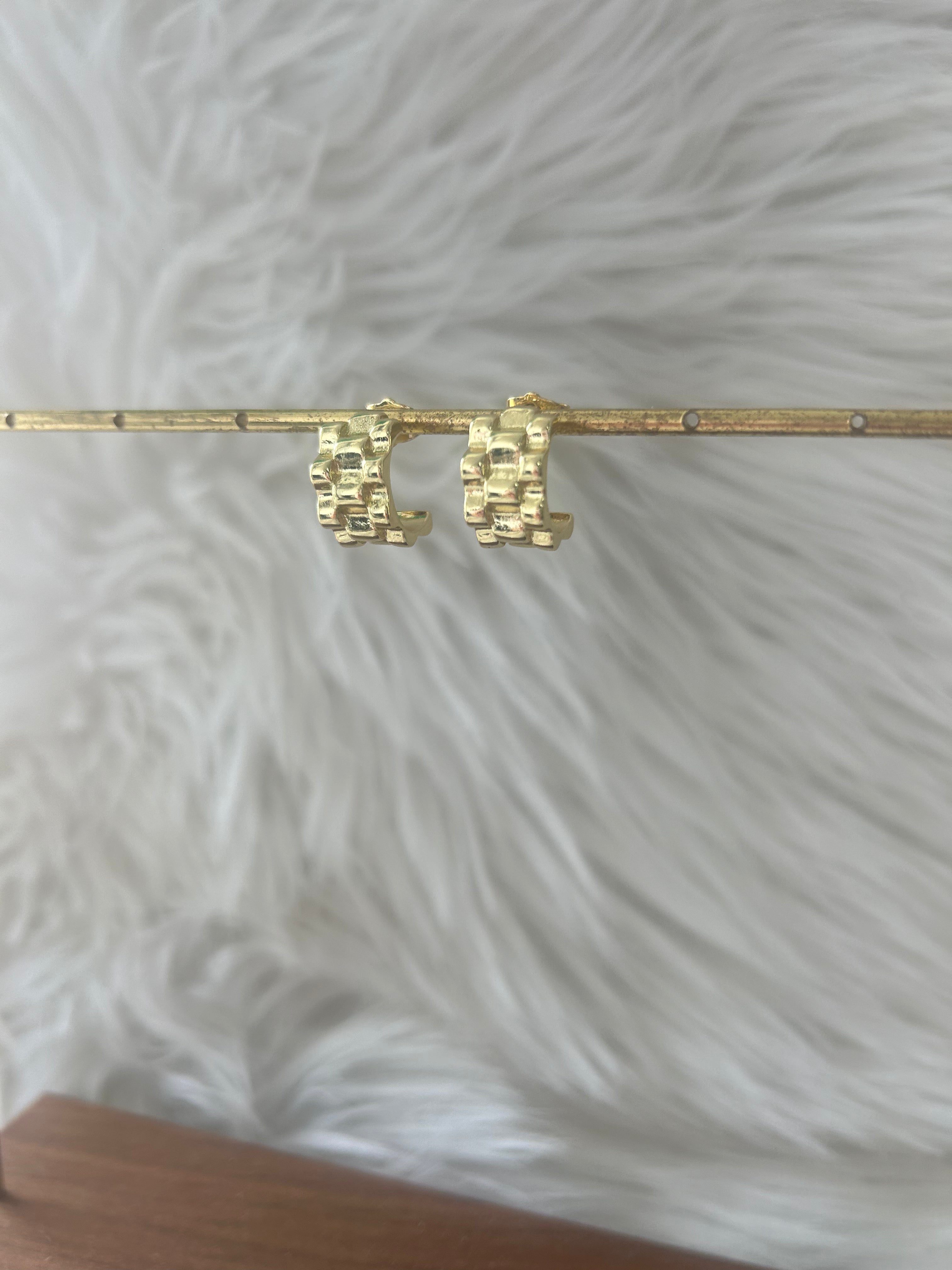 Lauren Kenzie Gold Plated Hoop Earrings for Women - Trendy Minimalist Jewelry for Everyday Wear, Parties & Gifts