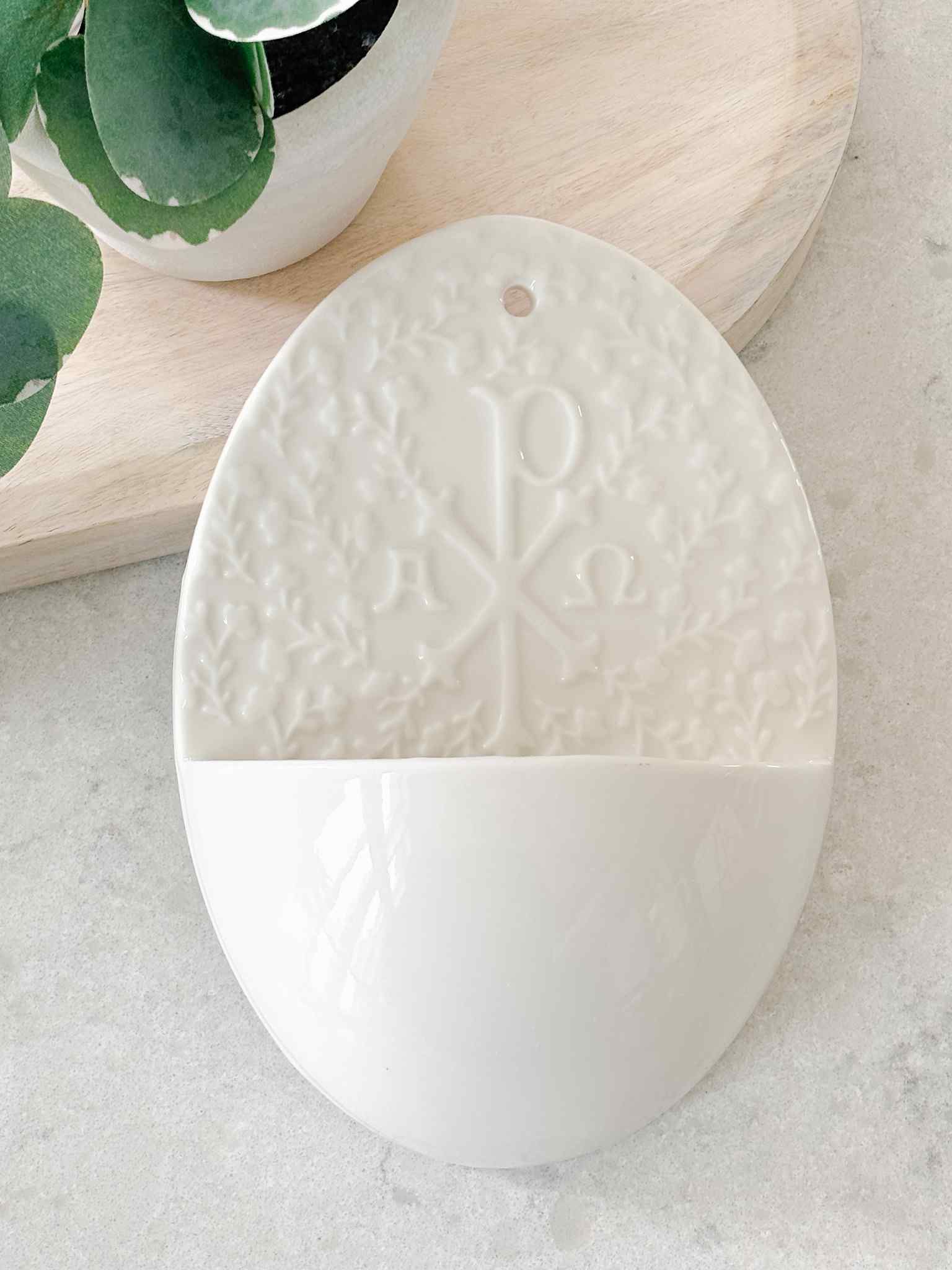 Holy Water Font for Home - Religious Wall Decor & Baptismal Font - Perfect for Prayer Rooms, Church Altars & Spiritual Spaces