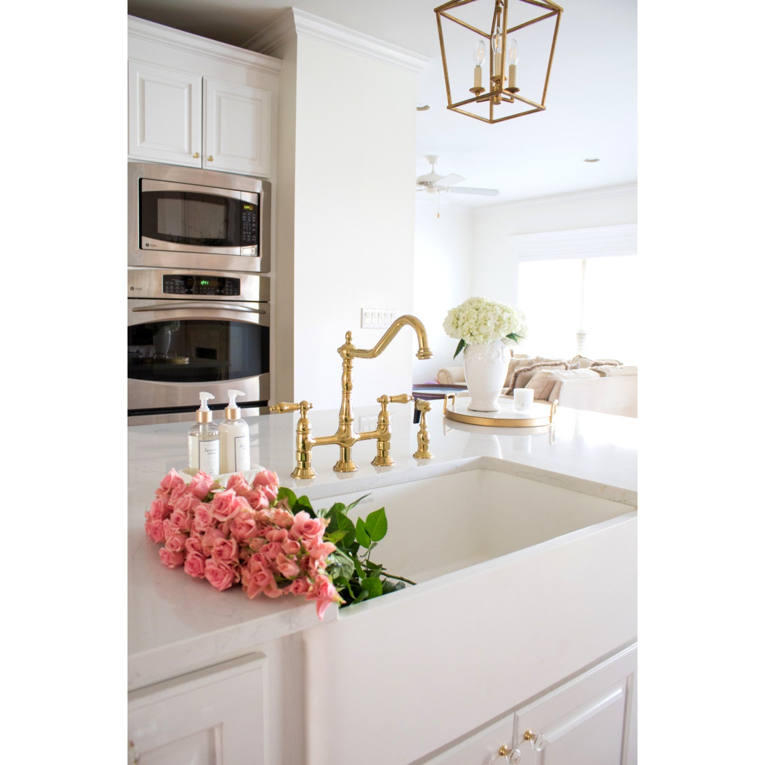 Arcticstone GKFA301810BC 30 Inch White Farmhouse Kitchen Sink - Solid Surface Apron Front Single Bowl with Strainer, Matte Finish | Perfect for Rustic & Modern Kitchens