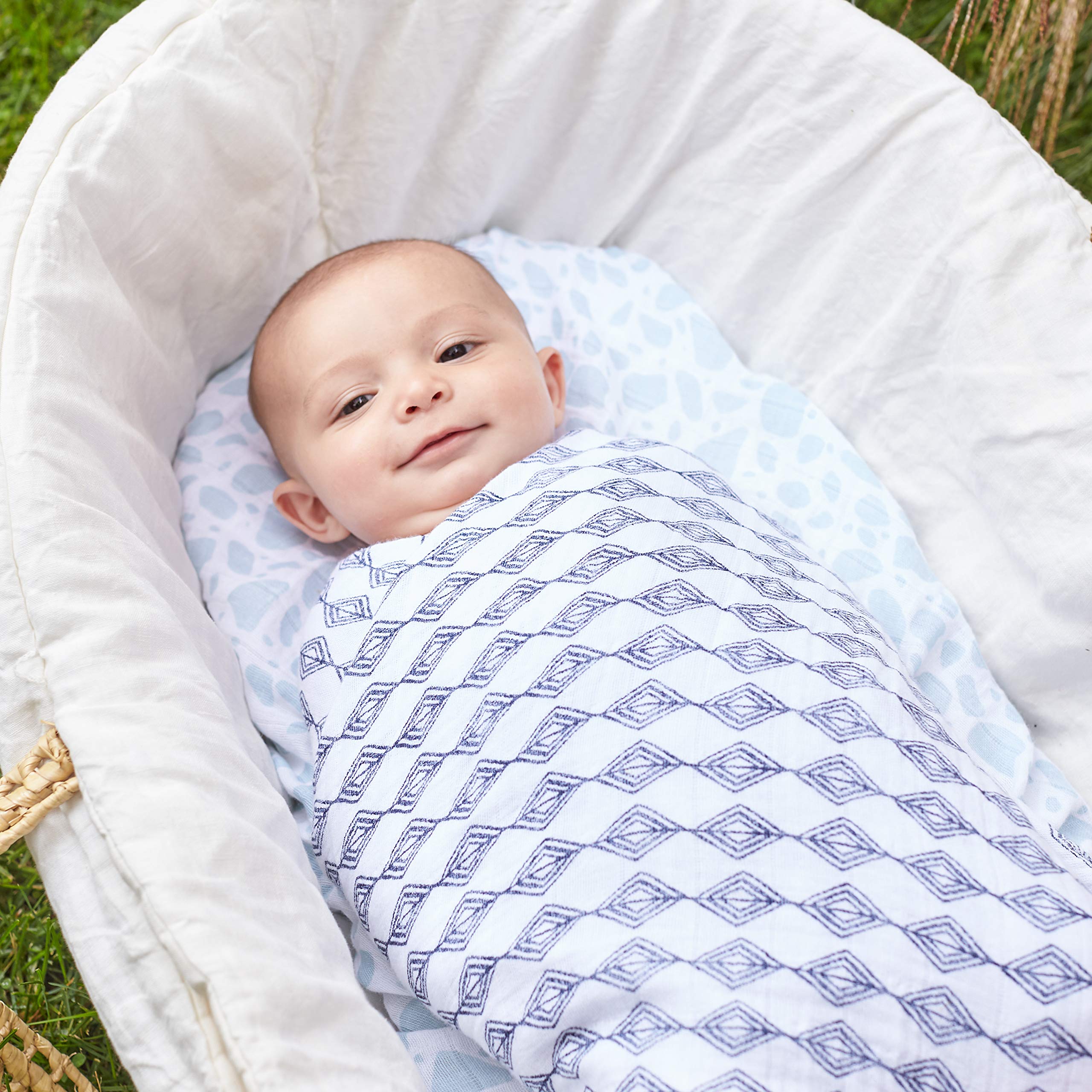 aden + anais Premium Muslin Swaddle Blankets for Babies - Soft & Breathable 4-Pack Jungle Toile Design - Perfect for Newborn Swaddling, Infant Sleep & Baby Shower Gifts - Ideal for Nursery, Travel & Photo Shoots