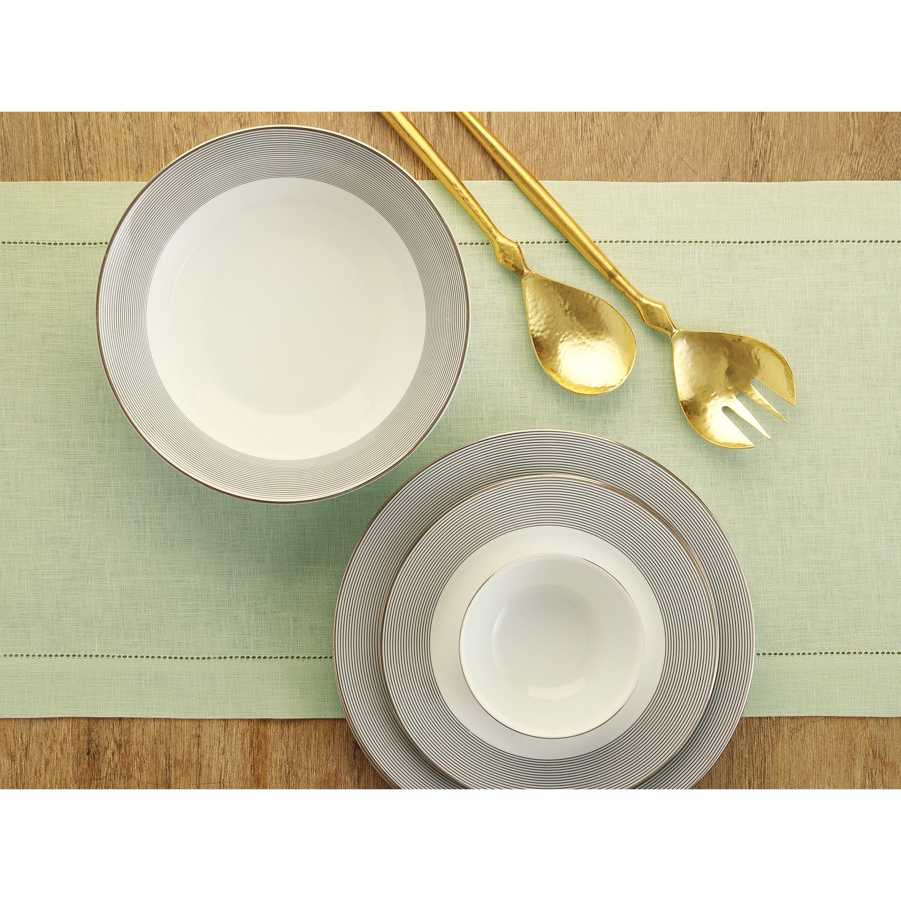 Elegant Classic Hemstitch Table Runner - Premium Linen Dining Decor for Weddings, Parties & Home Decor