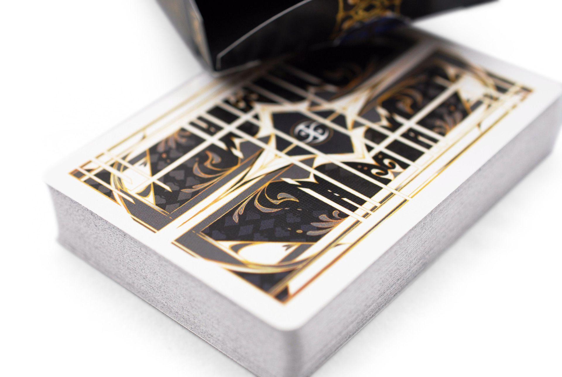 De'Vo Card Masters - Premium Playing Cards for Magic Tricks, Cardistry & Poker - Perfect for Professional Magicians, Cardists & Gamers