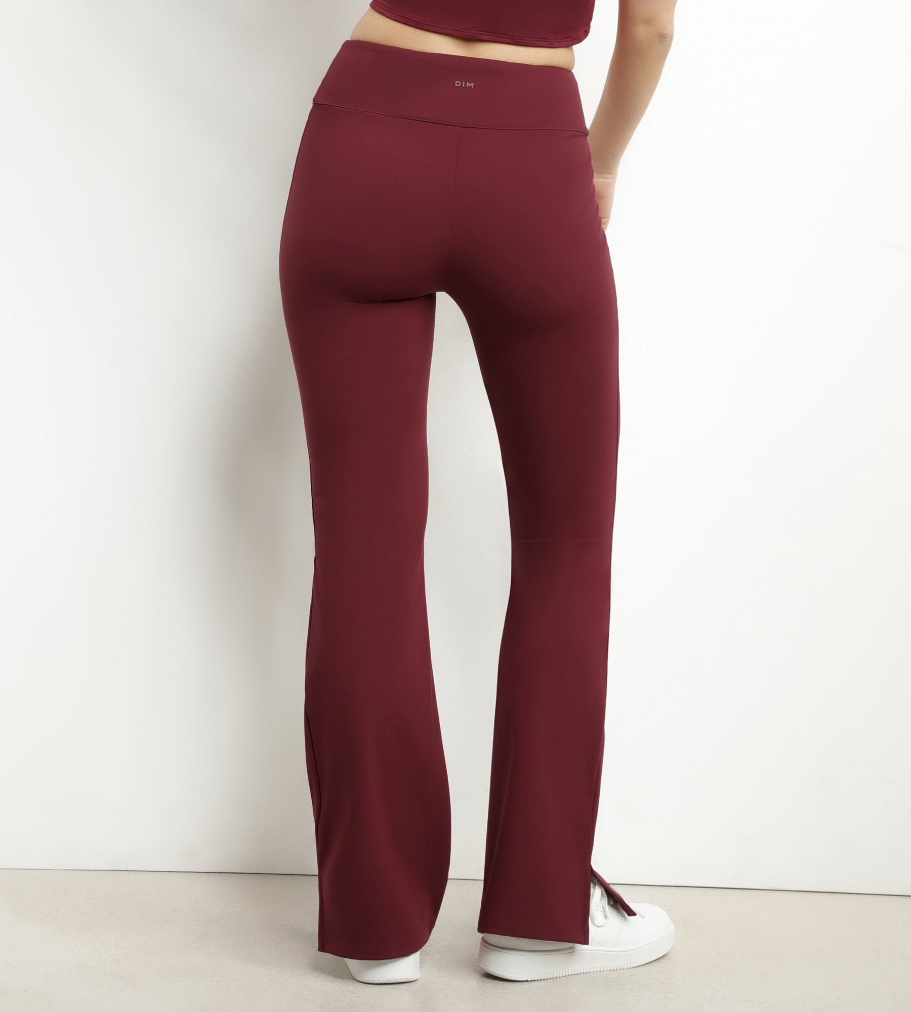 Women's Flared Sport Pants in Soft Bordeaux Jersey - Comfortable & Stylish Activewear for Yoga, Running, and Casual Wear