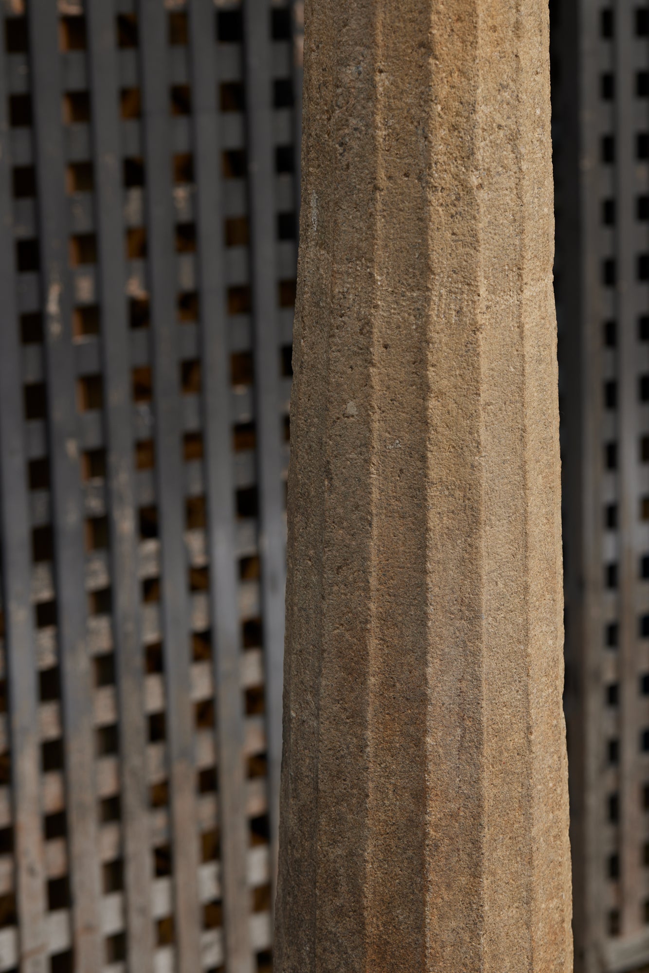 19th Century Angol Indian Limestone Obelisk - Antique Garden Decor, Historical Monument Replica for Outdoor Landscaping & Home Decoration