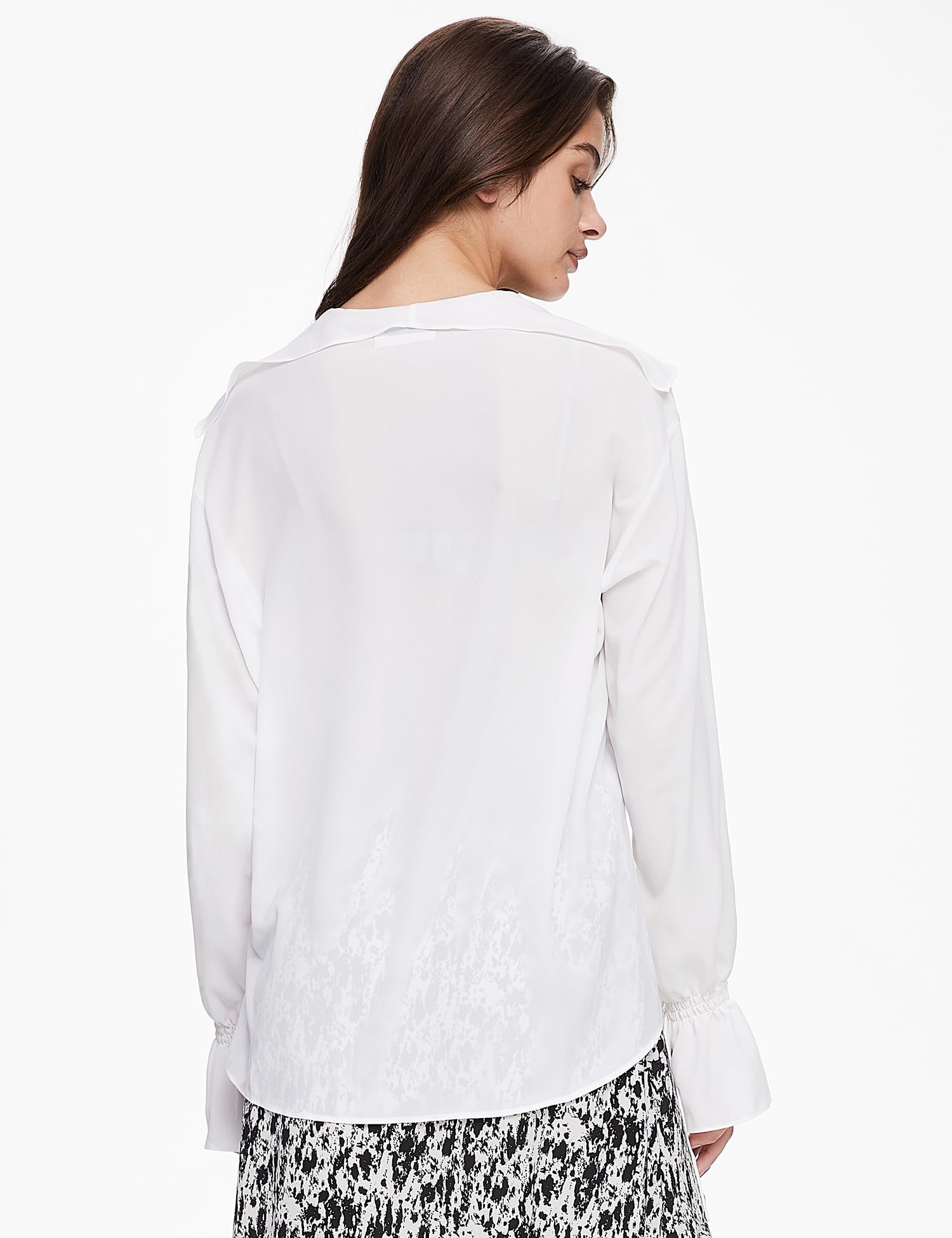 Orolay Women's Chiffon Blouse Long Sleeve V-Neck Loose Tops - Elegant Casual Summer Shirt for Office, Date Night & Outdoor Activities