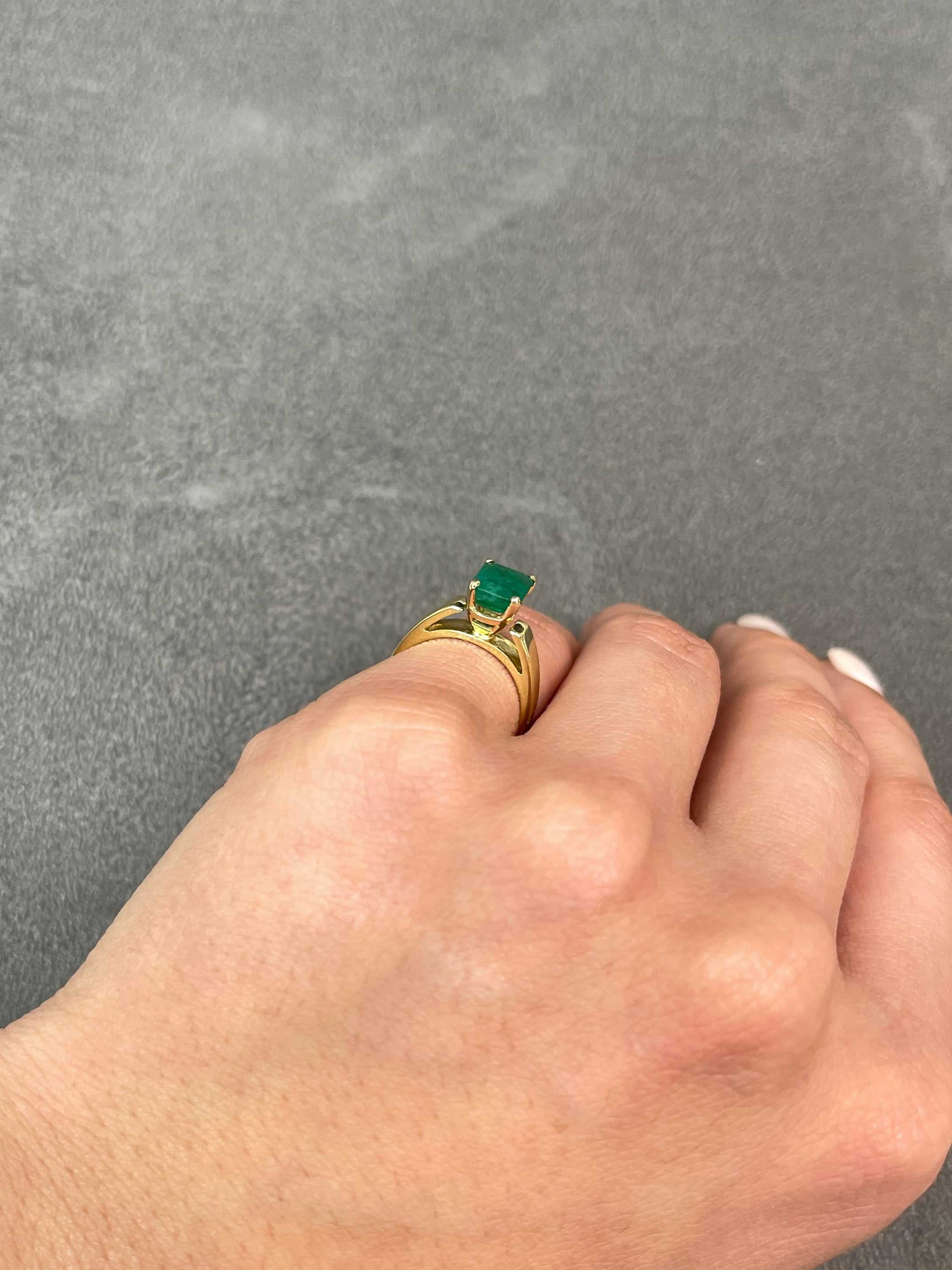 1.88 Carat Natural Emerald Solitaire Engagement Ring in 18K White Gold - Perfect for Proposals, Anniversaries & Special Occasions