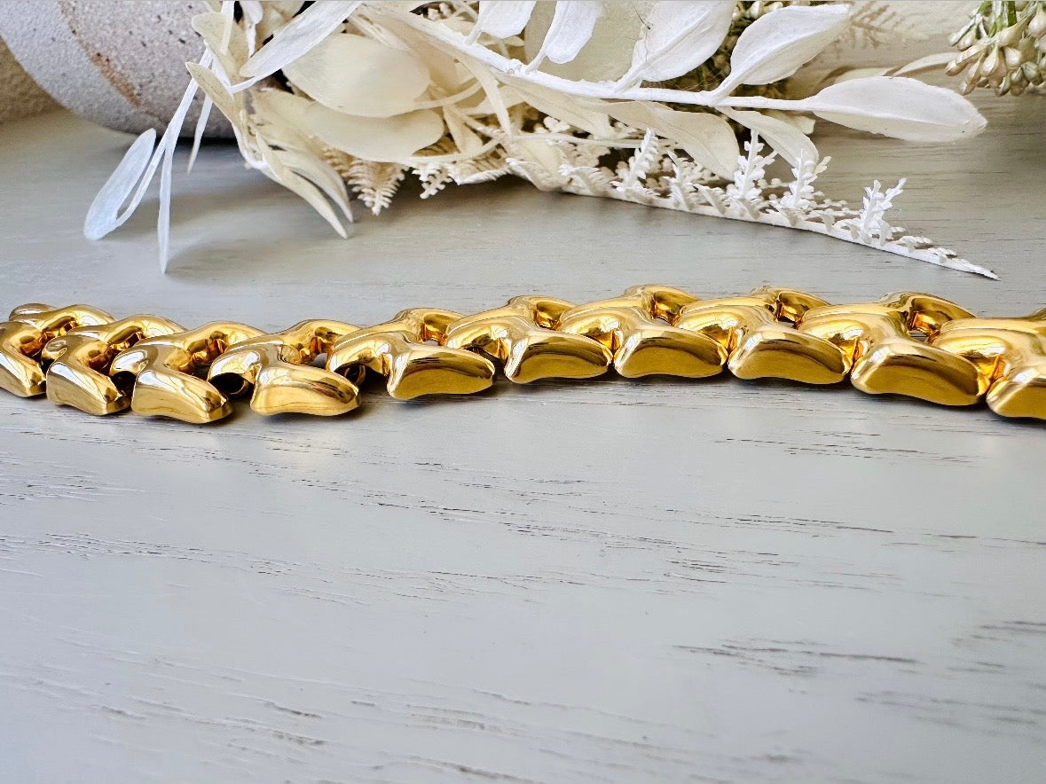 Vintage Gold Chain Bracelet - 1980s Etruscan Style Thick Link Unisex Jewelry for Men & Women | Perfect for Retro Fashion, Boho Outfits and Special Occasions