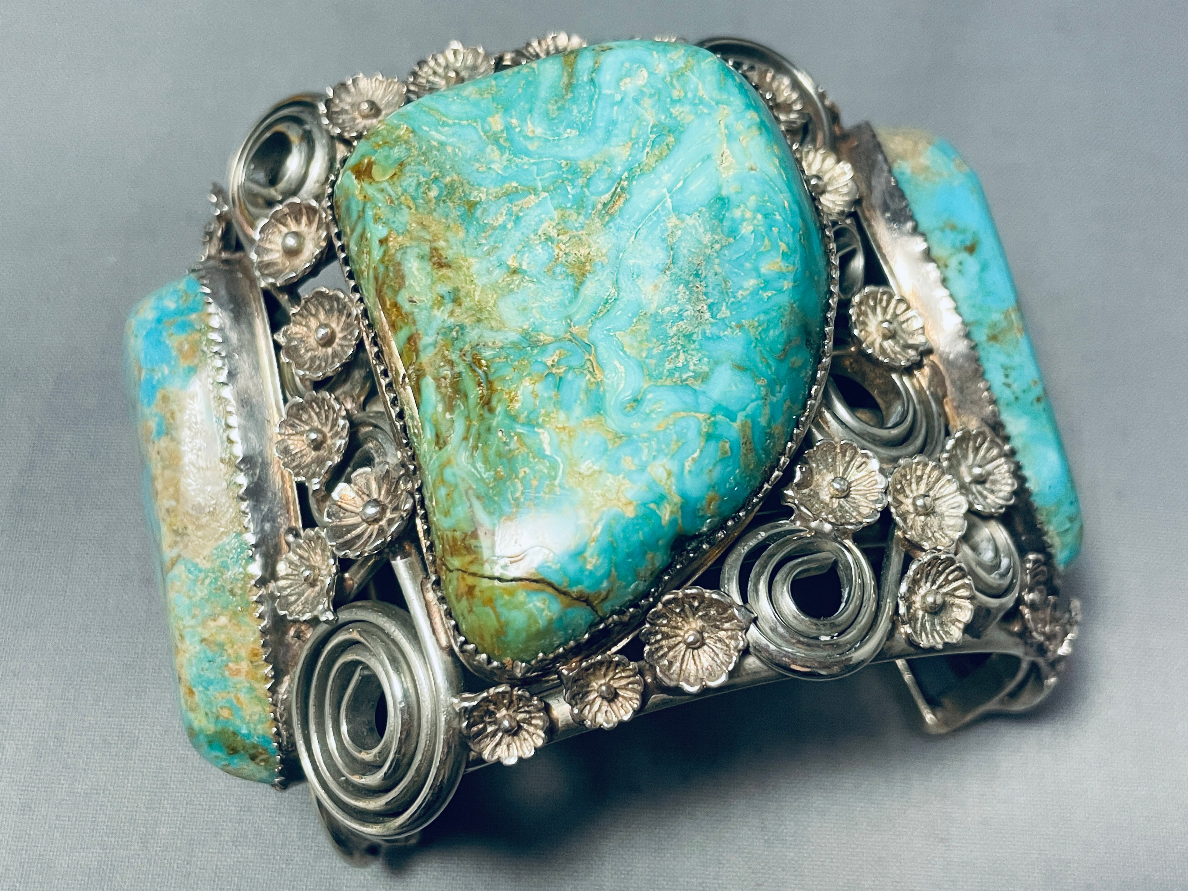 203 Gram Vintage Navajo Royston Turquoise Sterling Silver Bracelet - Handmade Native American Jewelry for Women, Boho Chic Accessories, Gift for Her, Perfect for Weddings & Special Occasions