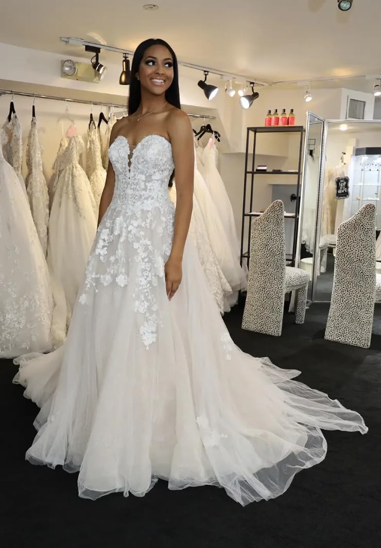 Elegant Princess Lace Tulle Wedding Dress for Bride - A-Line Bridal Gown with Train & Puffy Sleeves | Perfect for Church Ceremony, Ballroom Reception & Romantic Photoshoots