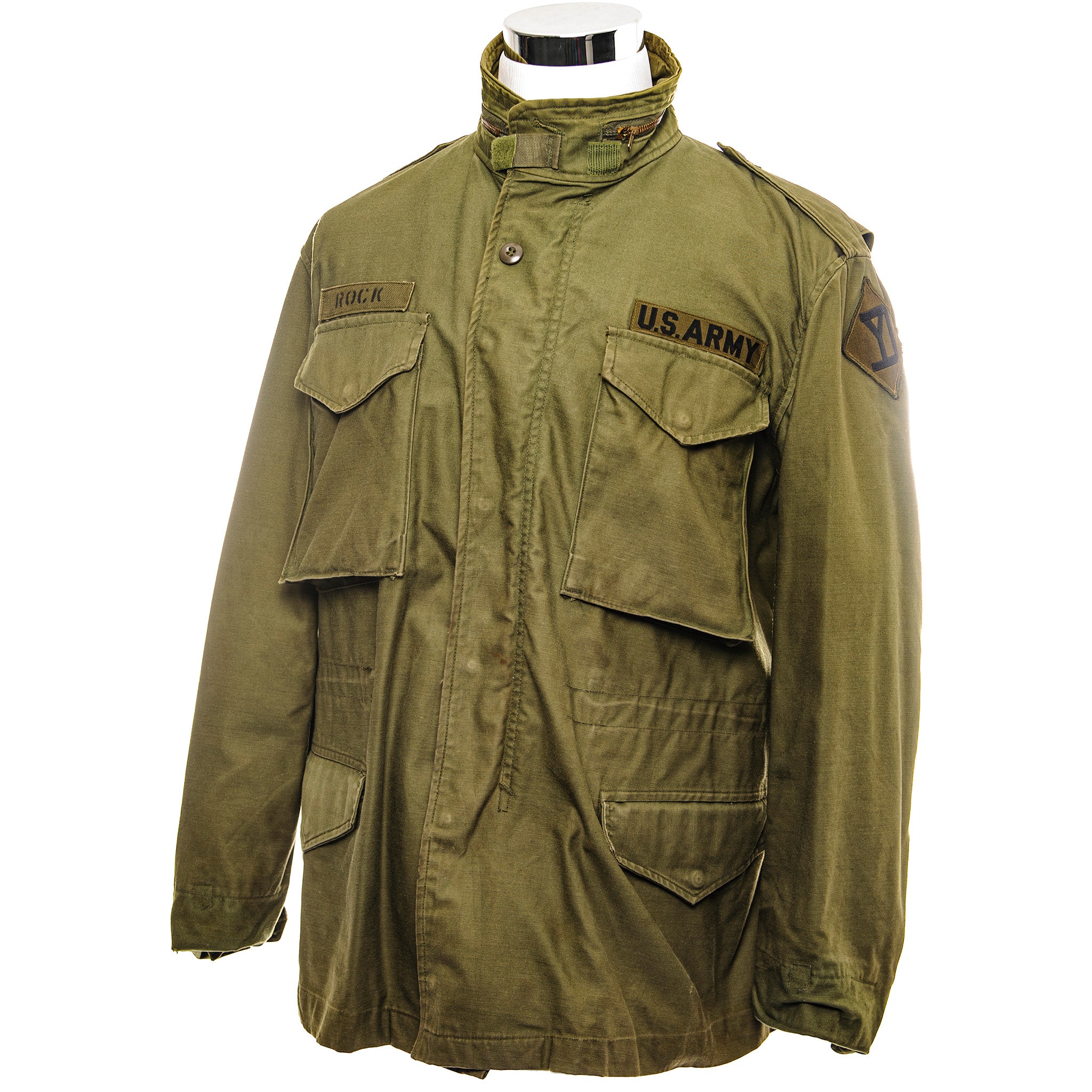 Vintage US Army M-1965 M65 Field Jacket with 26th Infantry Division Patch - Medium Regular Size | Military Surplus Outerwear for Outdoor Adventures & Historical Reenactments