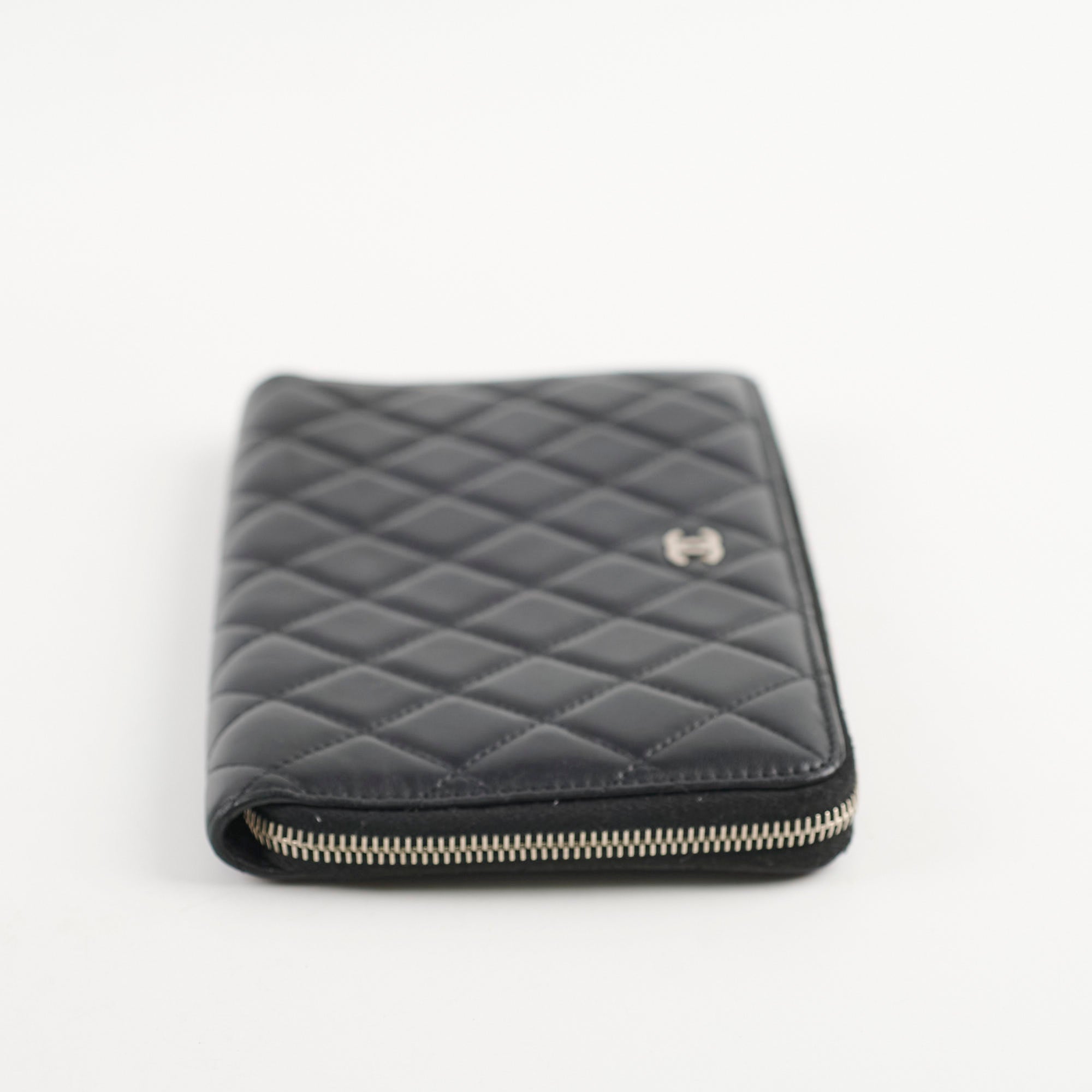 Chanel Classic Long Wallet in Black Lambskin Leather - Luxury Women's Designer Wallet for Everyday Use & Special Occasions