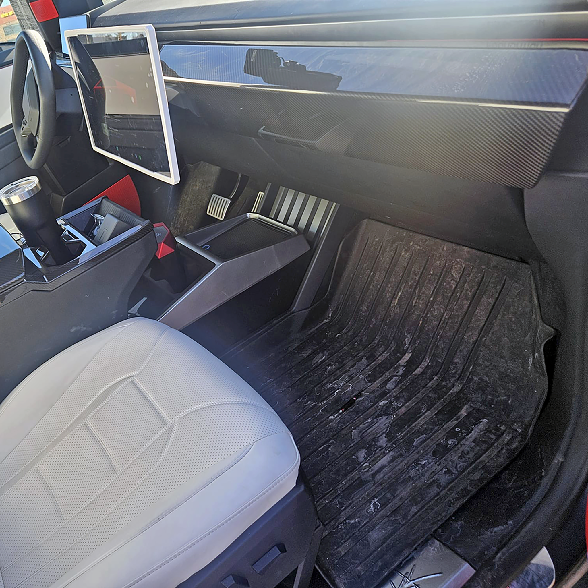Premium Real Carbon Fiber Dashboard Cover for Tesla Cybertruck - 2x2 Twill Weave Luxury Upgrade (Dry & Wet Look) | Perfect Interior Protection & Style Enhancement for Off-Road & Urban Driving