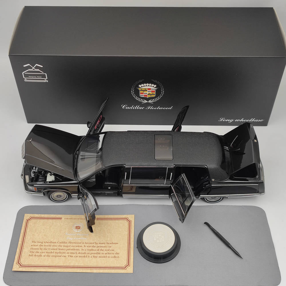 1:18 Scale Cadillac Fleetwood Long Wheelbase Diecast Model Car - Collectible Toy, Perfect Gift for Car Enthusiasts & Display for Home/Office Decor