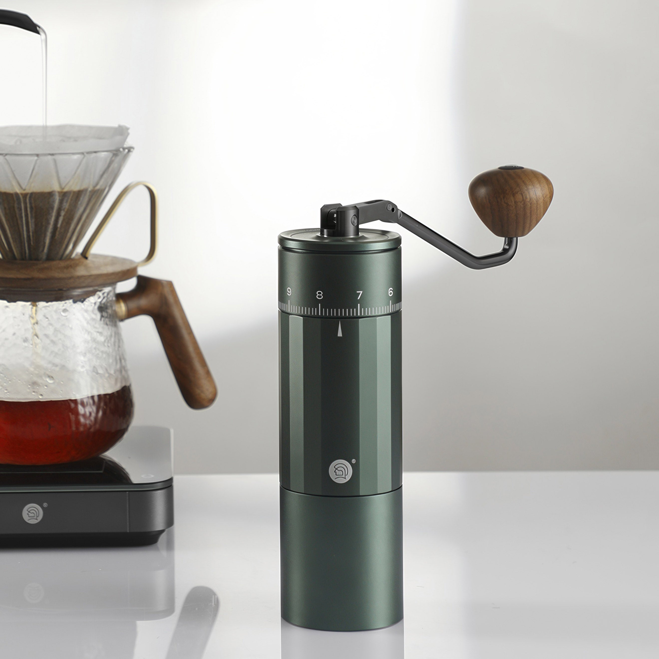 Premium Z5 X Fold Manual Coffee Grinder - Adjustable Ceramic Burr, Portable Hand Crank Mill for Espresso, French Press & Pour Over - Perfect for Camping, Travel & Home Brewing