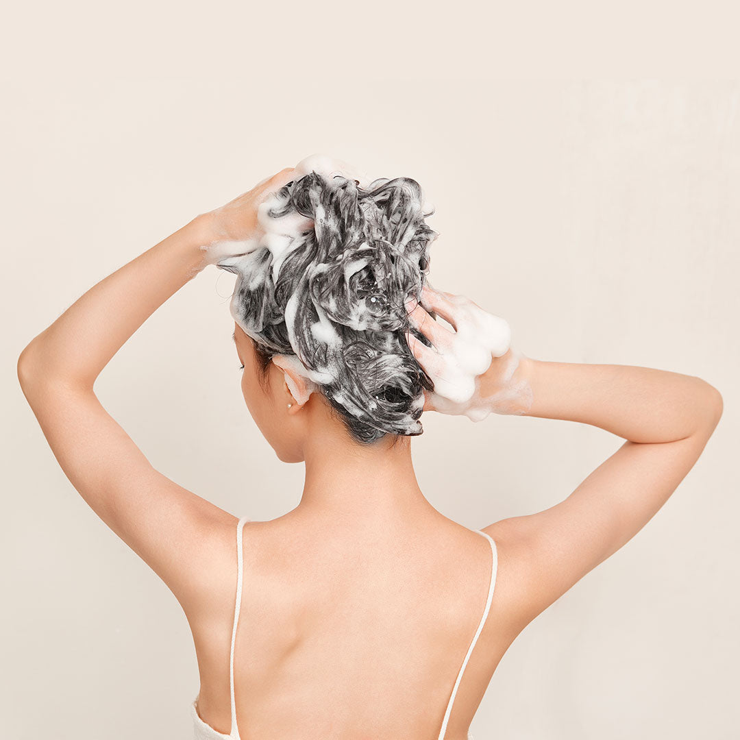 Alfaparf Milano Semi Di Lino Curl Enhancing Low Shampoo 250ml - Sulfate Free for Defined Curls & Frizz Control - Perfect for Wavy & Curly Hair Care Routine