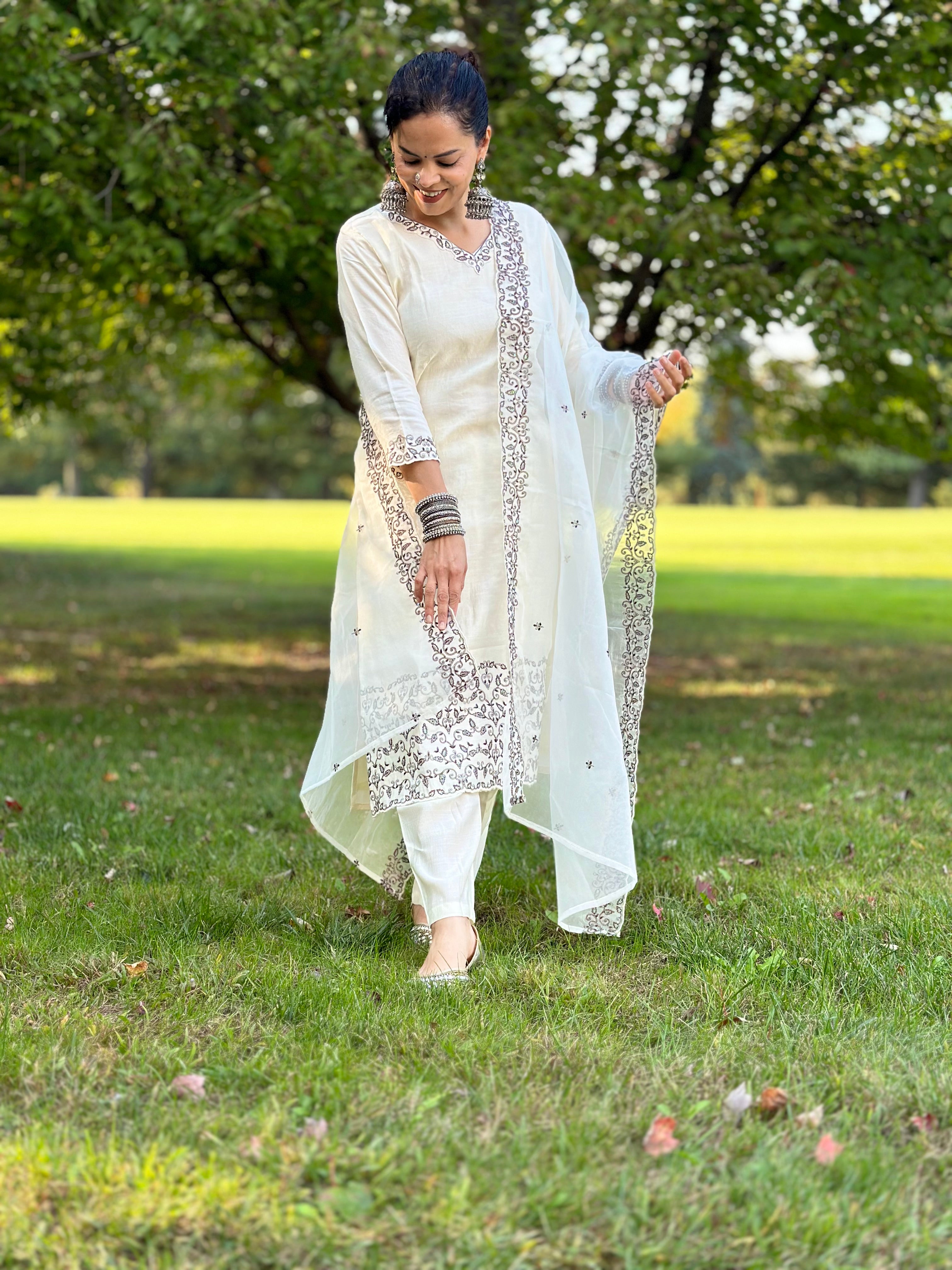 Off White Silk Blend Kurta Set for Holi & Festivals | Traditional Indian Ethnic Wear for Men | Perfect for Weddings, Diwali & Cultural Celebrations