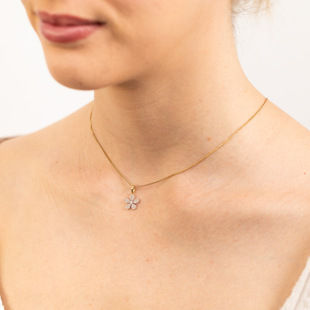 1/10 Carat Diamond Flower Pendant Necklace in 9K Yellow Gold - Elegant Jewelry Gift for Women, Perfect for Valentine's Day, Anniversary & Special Occasions