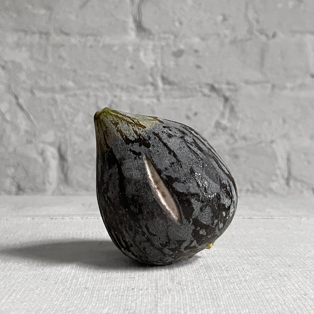 Premium Carrara Marble Black Figurine - Elegant Home Decor for Living Room, Office & Gift Giving