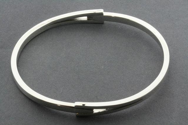 Arrow Hinge Bangle Bracelet - Adjustable & Stylish Jewelry for Women - Perfect for Casual Wear, Parties & Gifts