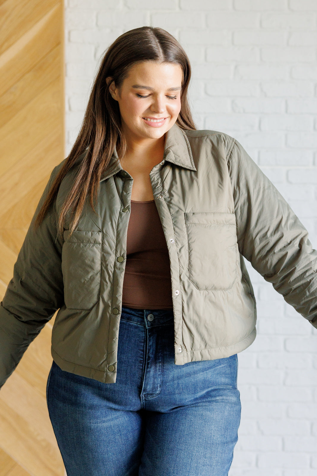 Lightweight Puffer Jacket for Women - Olive Green Winter Coat, Water-Resistant & Warm - Perfect for Outdoor Activities, Travel & Casual Wear