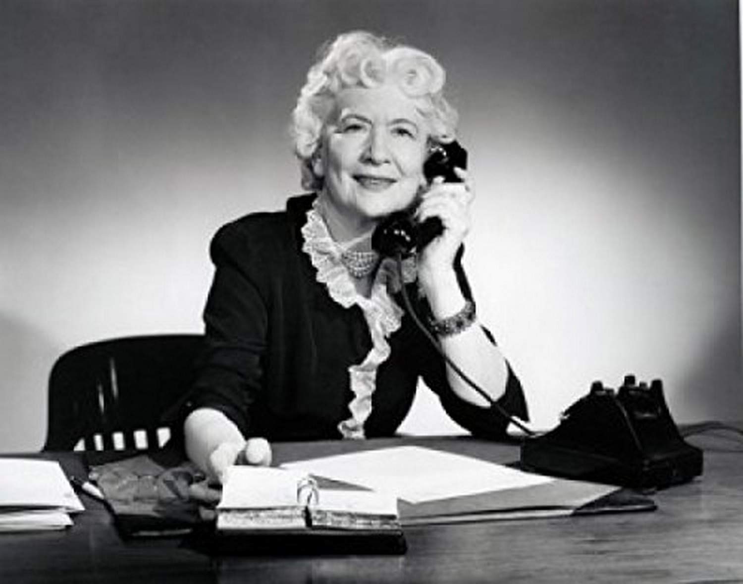 Woman Sitting at Desk Talking on Phone Poster Print - 18x24 Inches - Vintage Office Decor, Home Office Wall Art, Motivational Work Space Decor for Office, Study Room & Workspace Inspiration