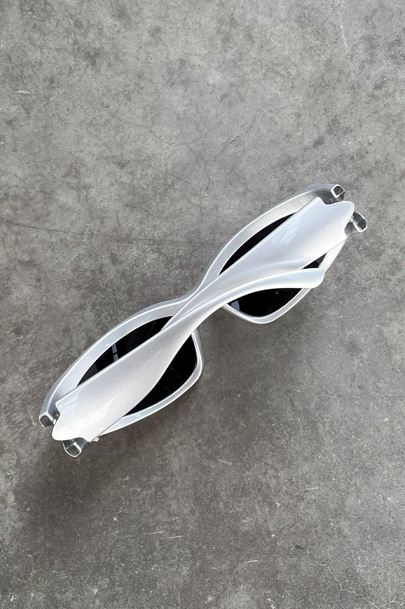 Stylish Capri Sunglasses for Women - Silver Mirror Lens UV Protection - Perfect for Beach, Driving & Outdoor Activities
