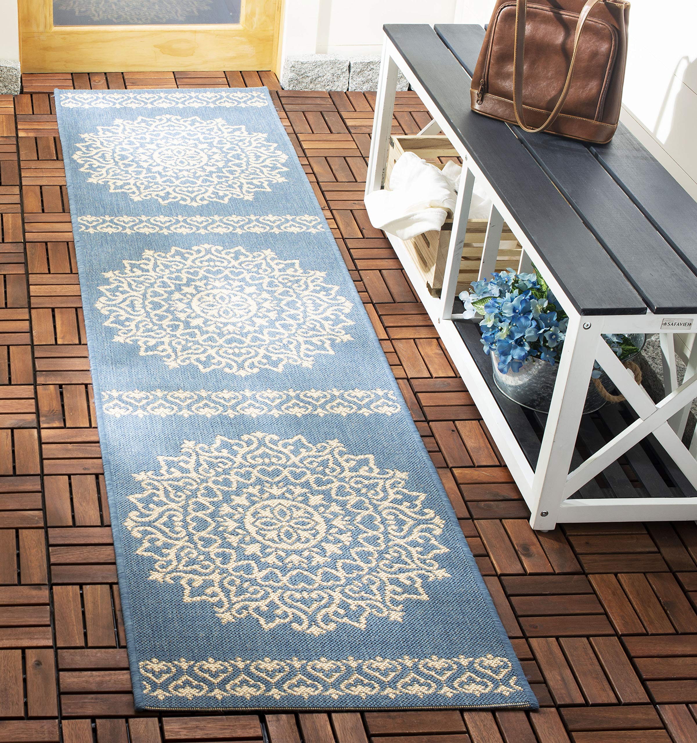SAFAVIEH Beach House Collection Runner Rug - 2'2