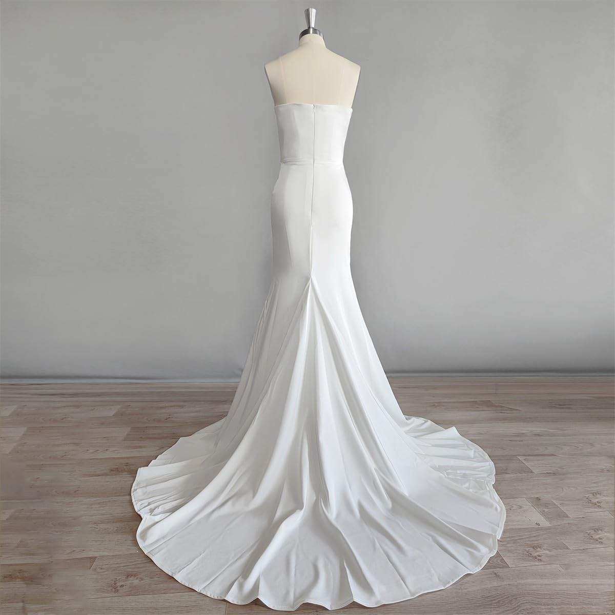Mermaid Wedding Dresses Off Shoulder Zipper Floor Length Simple Boho Bridal Gowns for Beach, Outdoor & Destination Weddings - Elegant Lace Appliques & Comfort Fit
