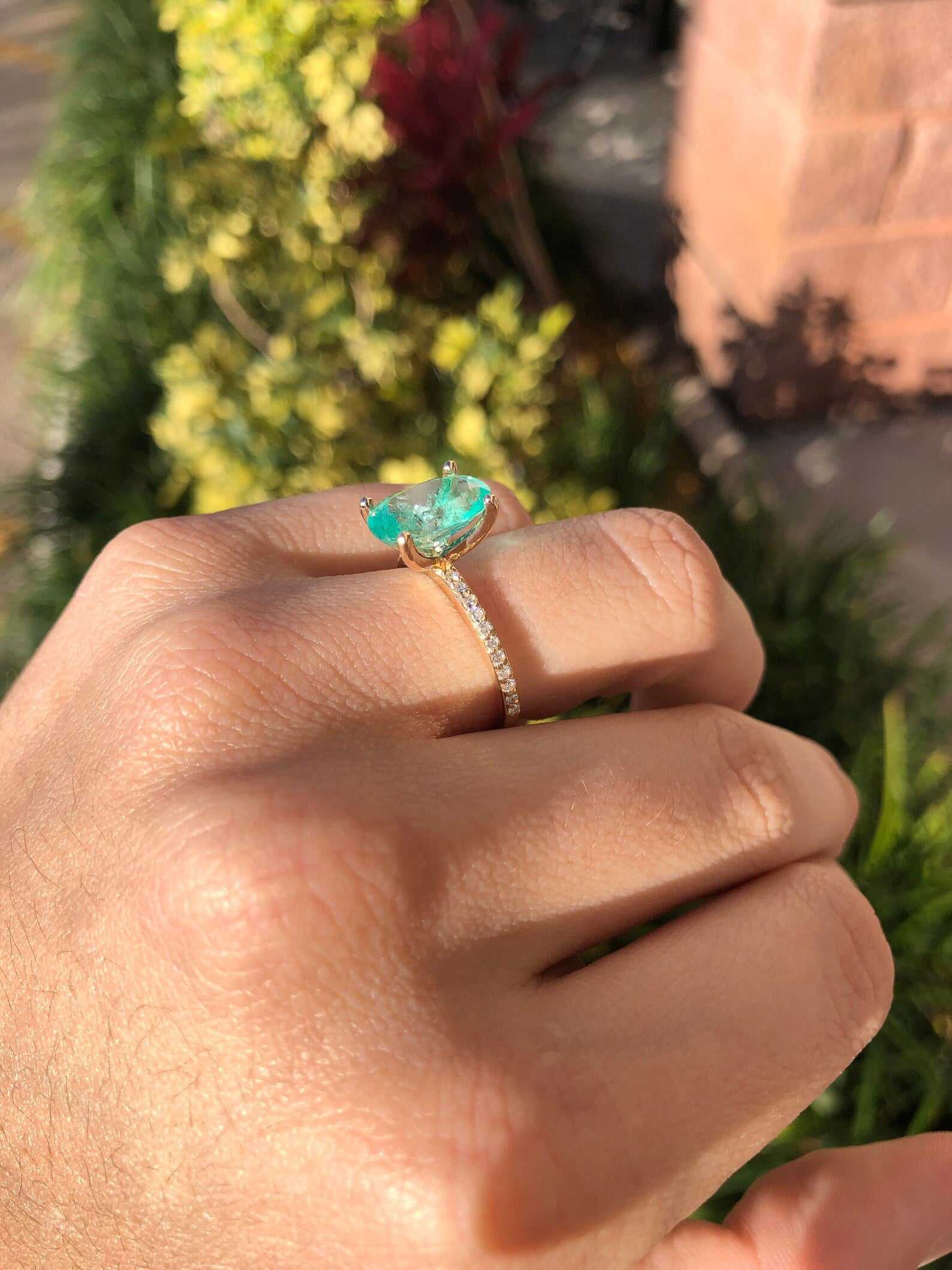3.10tcw Oval Colombian Emerald & Diamond Accent 14K Gold Engagement Ring for Women - Perfect for Proposals, Anniversaries & Bridal Jewelry