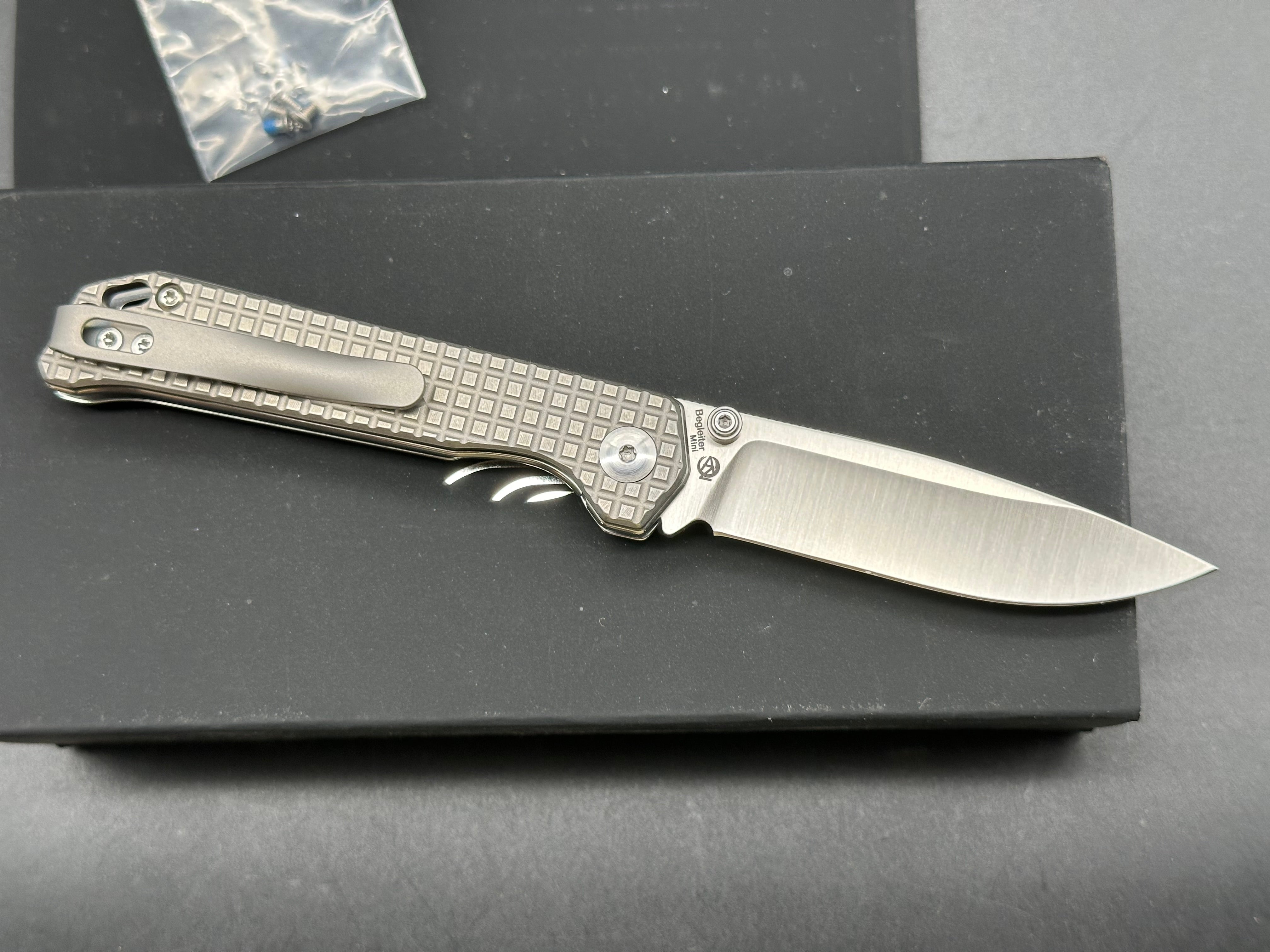 Kizer Begleiter Mini Titanium Frame Lock Pocket Knife with M390 Blade - EDC, Outdoor, Camping & Survival Gear