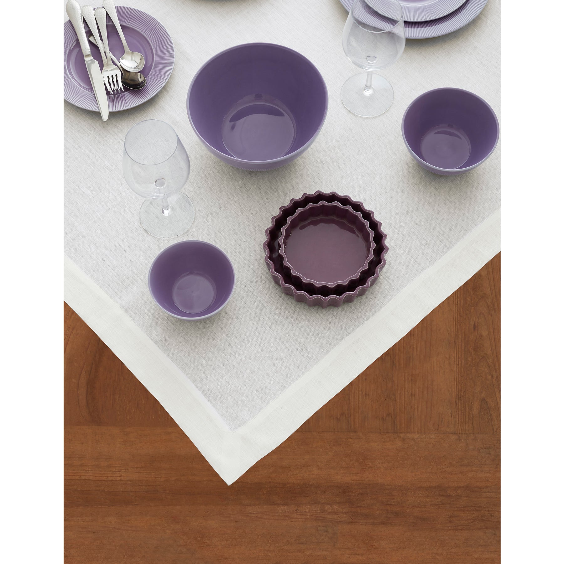 Fete Table Throw - Elegant & Durable Table Cover for Parties, Weddings & Events | Perfect for Indoor & Outdoor Celebrations