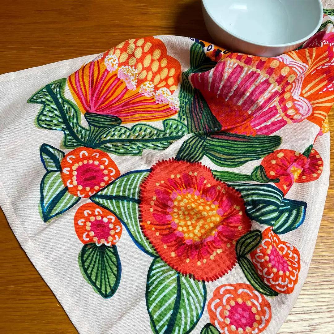 Premium Australian Native Floral Tea Towel - Kirsten Katz Art Design - Perfect for Kitchen, Dining & Home Decor