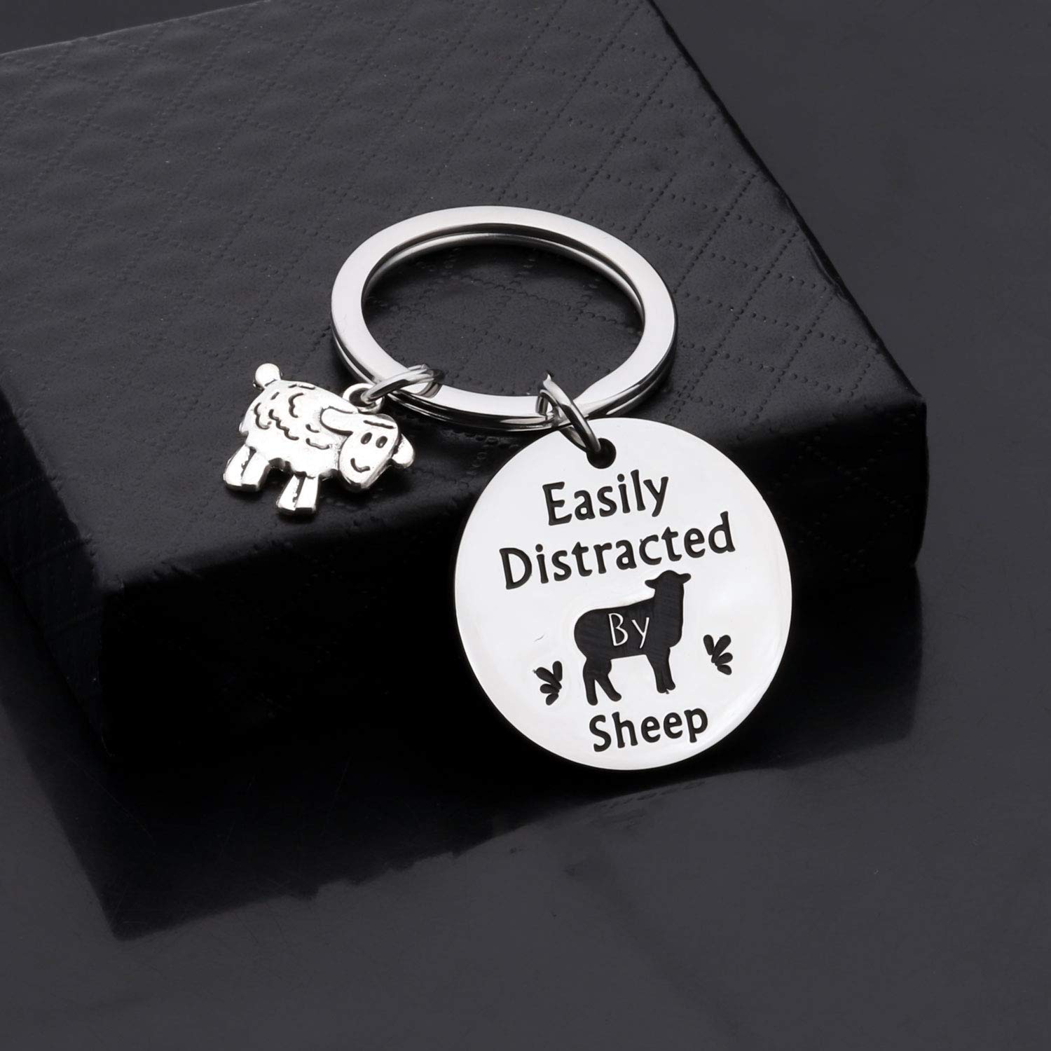 WSNANG Sheep Lover Gift - Cute Animal Keychain Jewelry for Sheep Enthusiasts, Farm Animal Lovers | Perfect for Keyrings, Backpacks, Gifts & Everyday Accessories