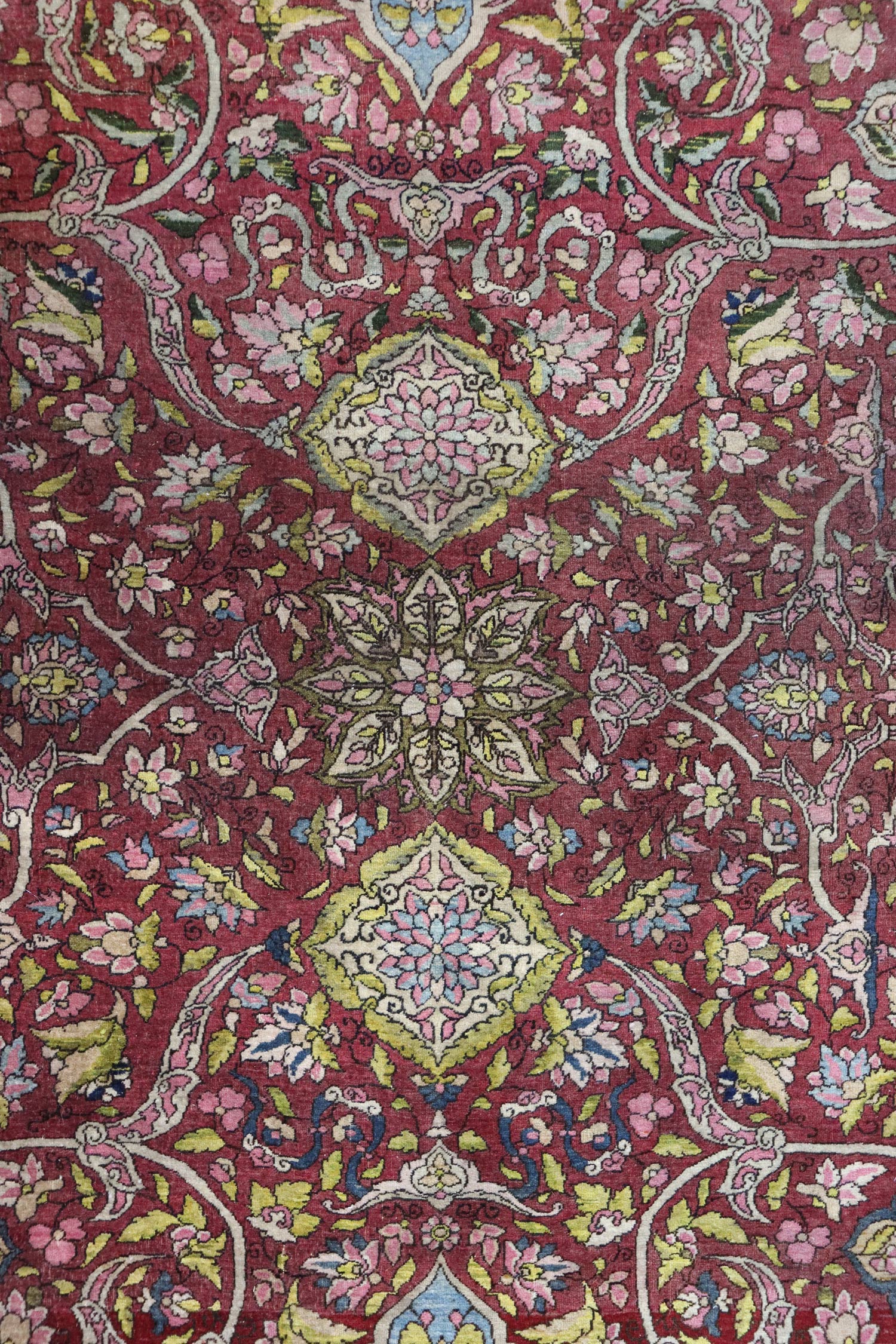 Antique Isphahan Handwoven Traditional Persian Rug - J67187 - Perfect for Living Room, Bedroom & Home Decor